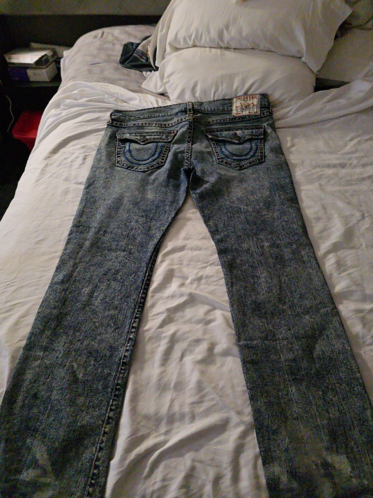 True Religion Men’s Blue Medium Wash Straight Fit Denim Jeans 5-Pocket Button