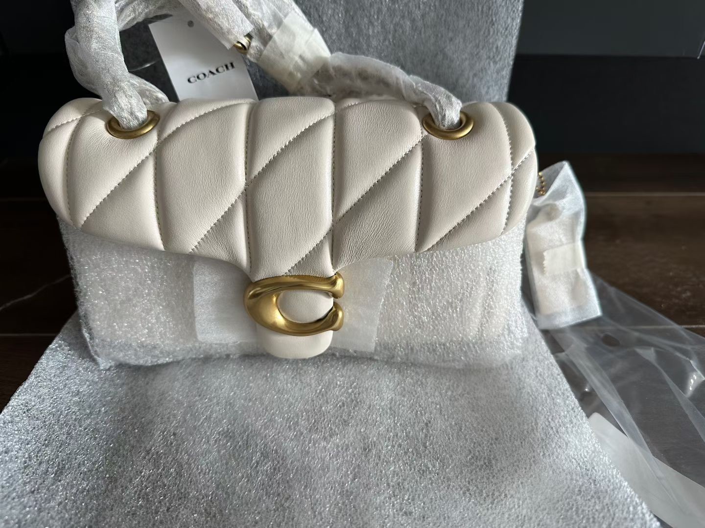 Authentic COACH Tabby 20 Shoulder Bag with Pillow Quilting Nappa Leather CP149