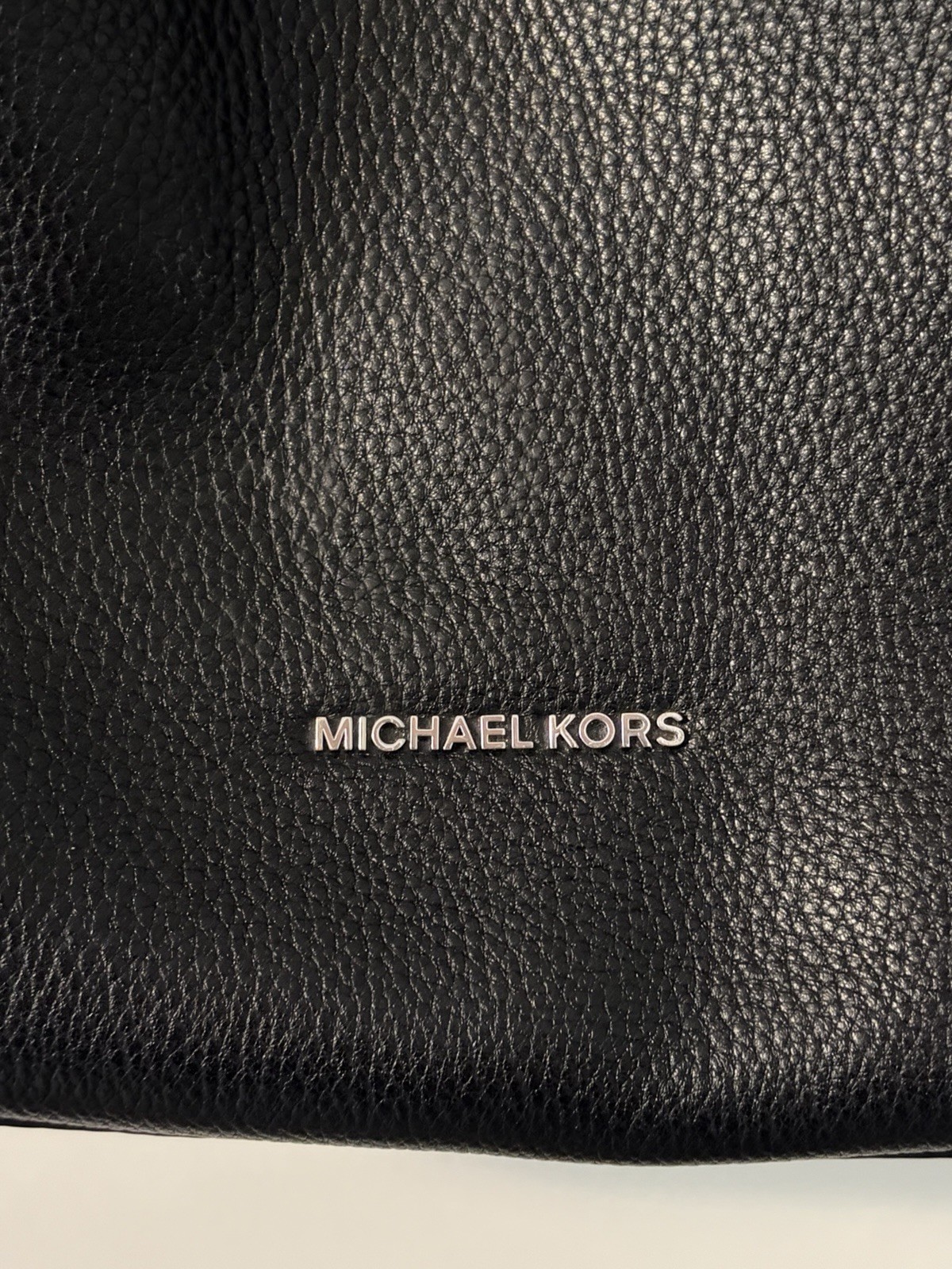 Michael Kors Raven Large Leather Shoulder Bag In Black