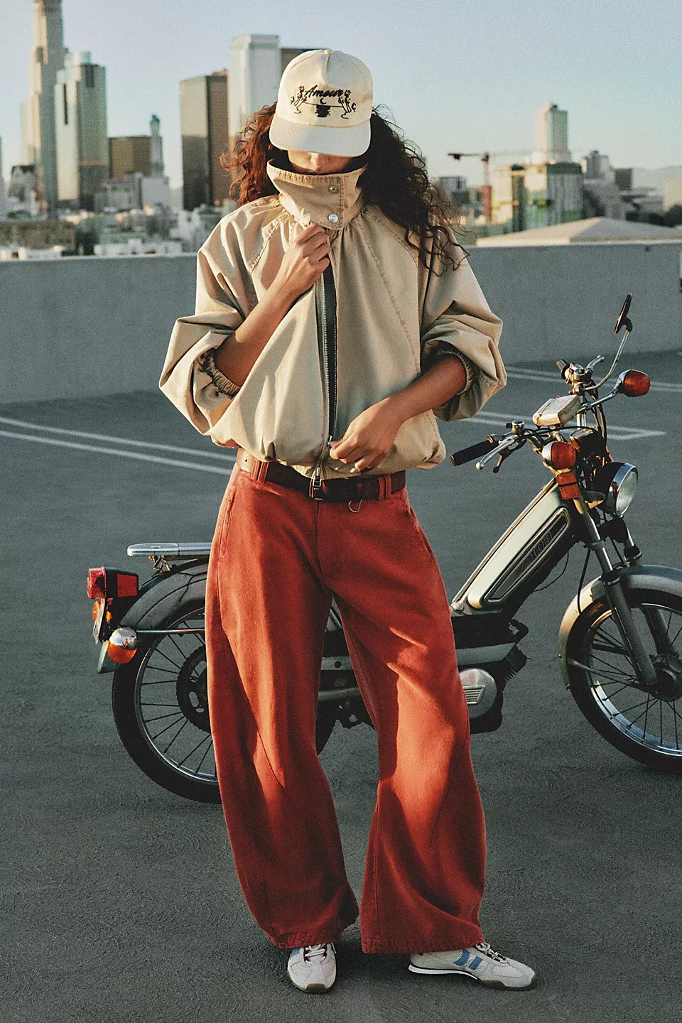 Free People – Spotlight Washed Barrel Chino Trousers NWT