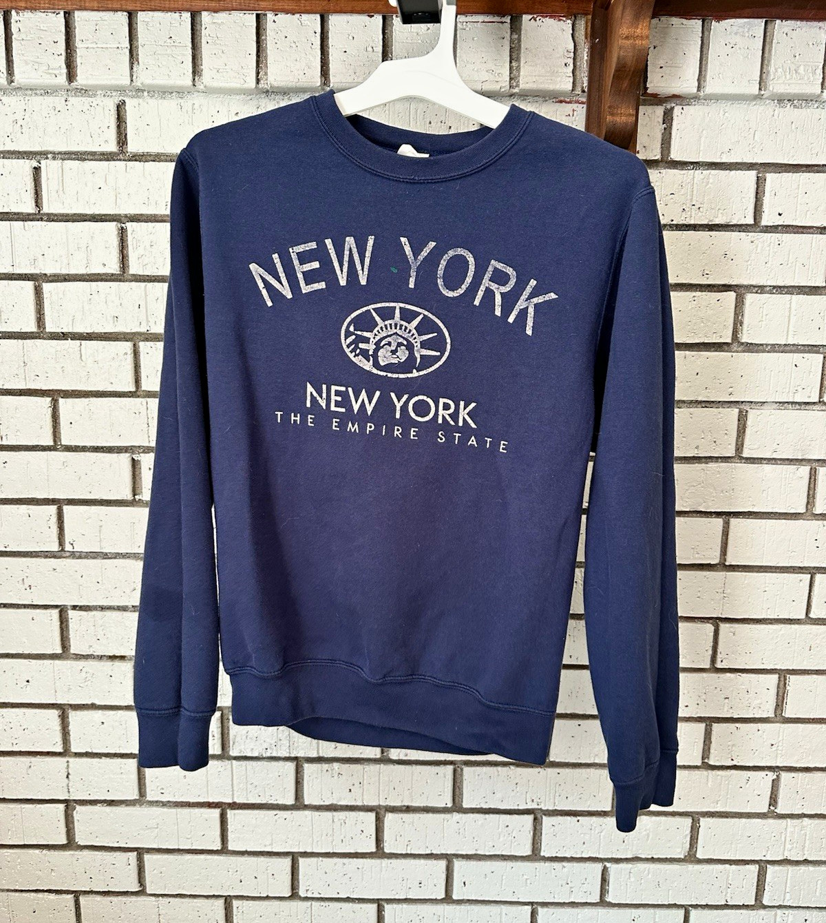 Port & Company Core Fleece New York USA Graphic Logo Crewneck Sweatshirt Blue S