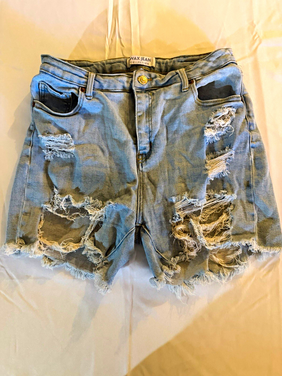 WAX JEAN Collection Women’s Light Wash Distressed Denim Cut Off Shorts 1X