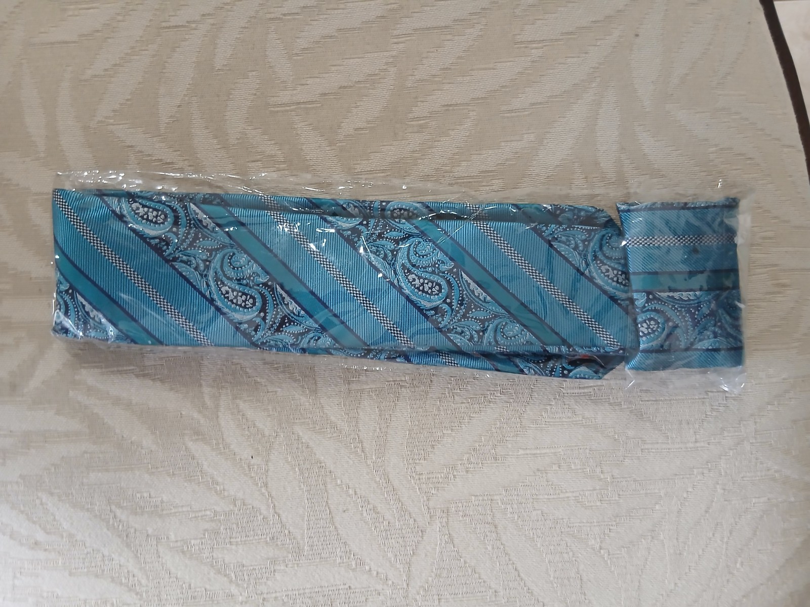 Hi-Tie Men’s Blue Classic Handkerchief Cufflinks & Neck Tie Set NWT