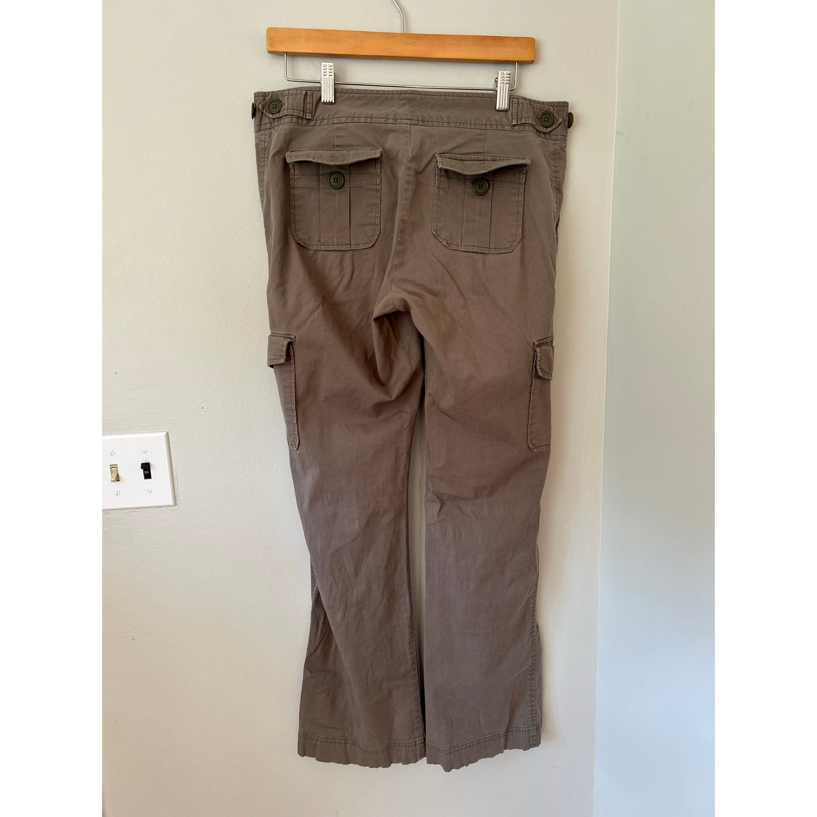 Vintage Gap Utility Cargo Pants Crafted in Classic Y2K 8 Brown Relaxed wide leg