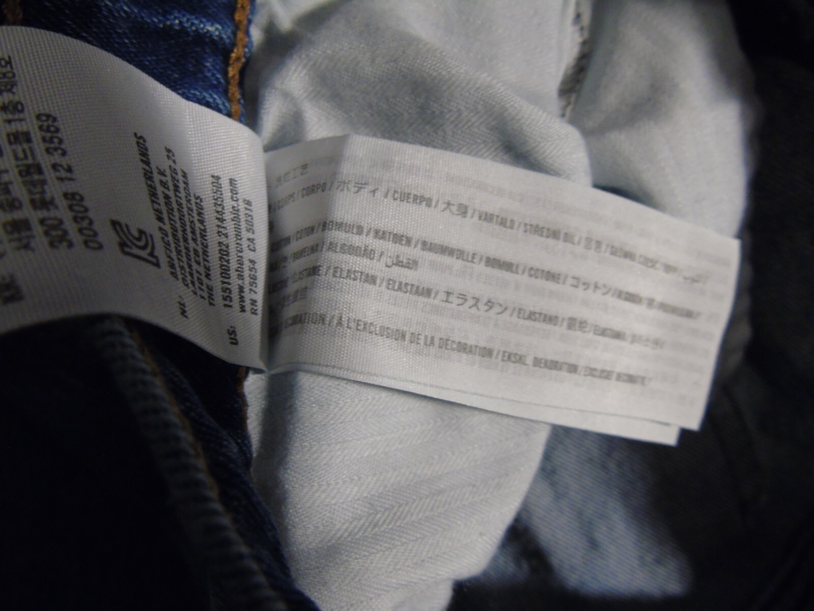 ABERCROMBIE & FITCH jeans sz 2 / 26 Boyfriend Mid Rise Ankle Denim Jeans Ripped