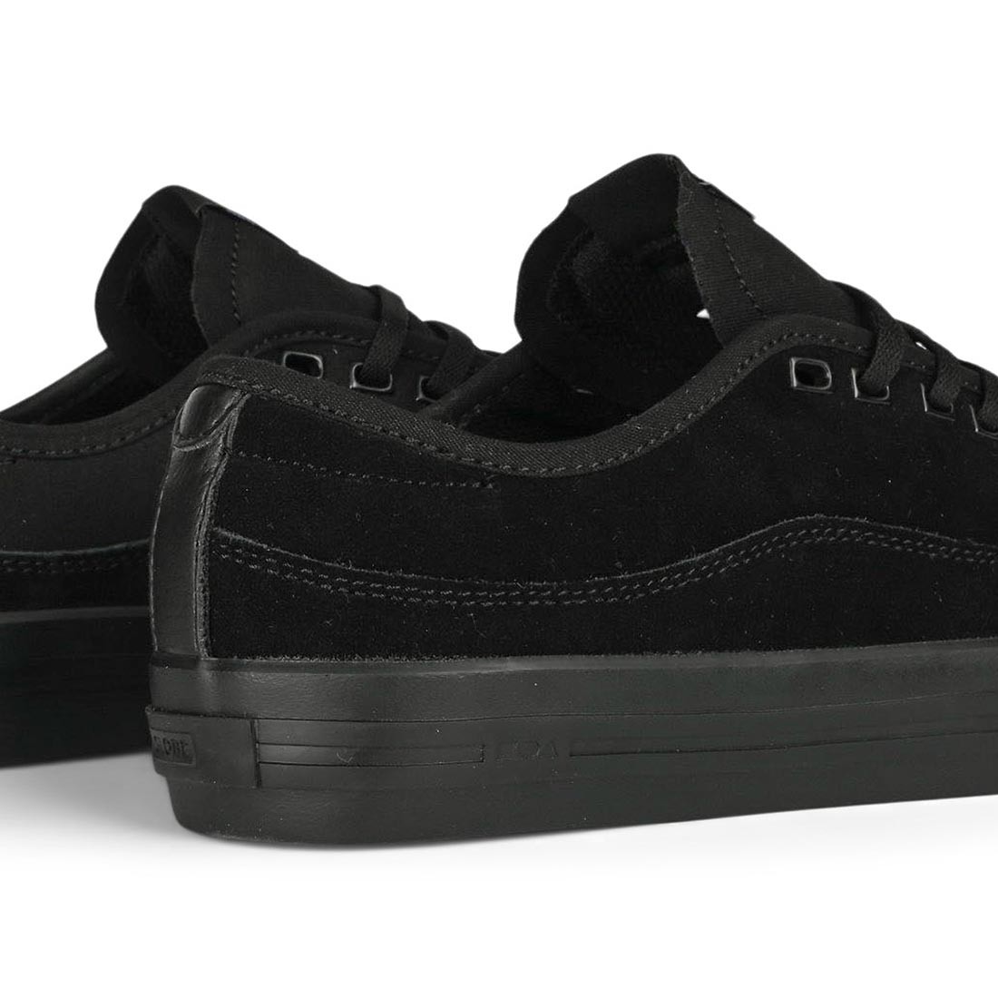 Globe Gillette Skate Shoes – Black/Suede/Black