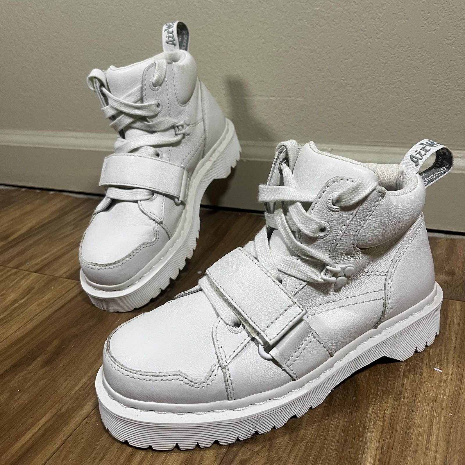 Dr. Martens Zuma II Boots Womens Size 7 White Leather Strap Ankle Combat Shoes