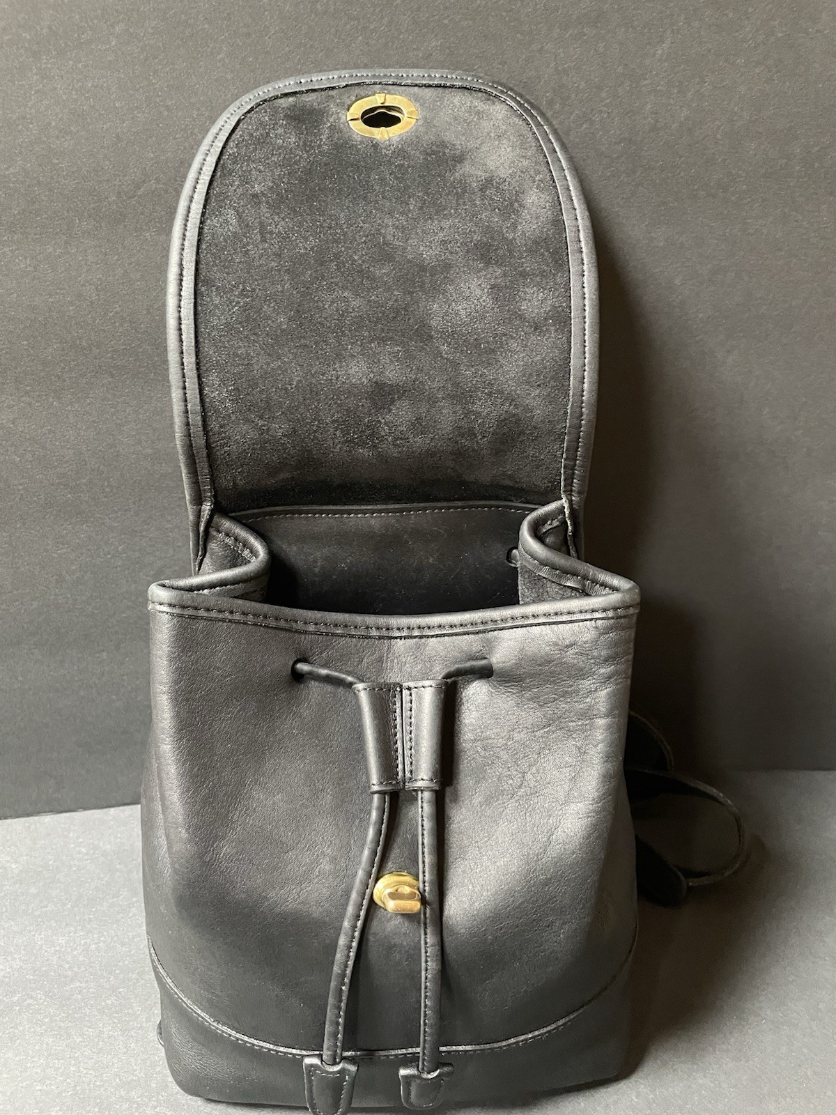COACH Vintage Mini Turnlock Backpack Black Glove Tanned Leather USA 9960