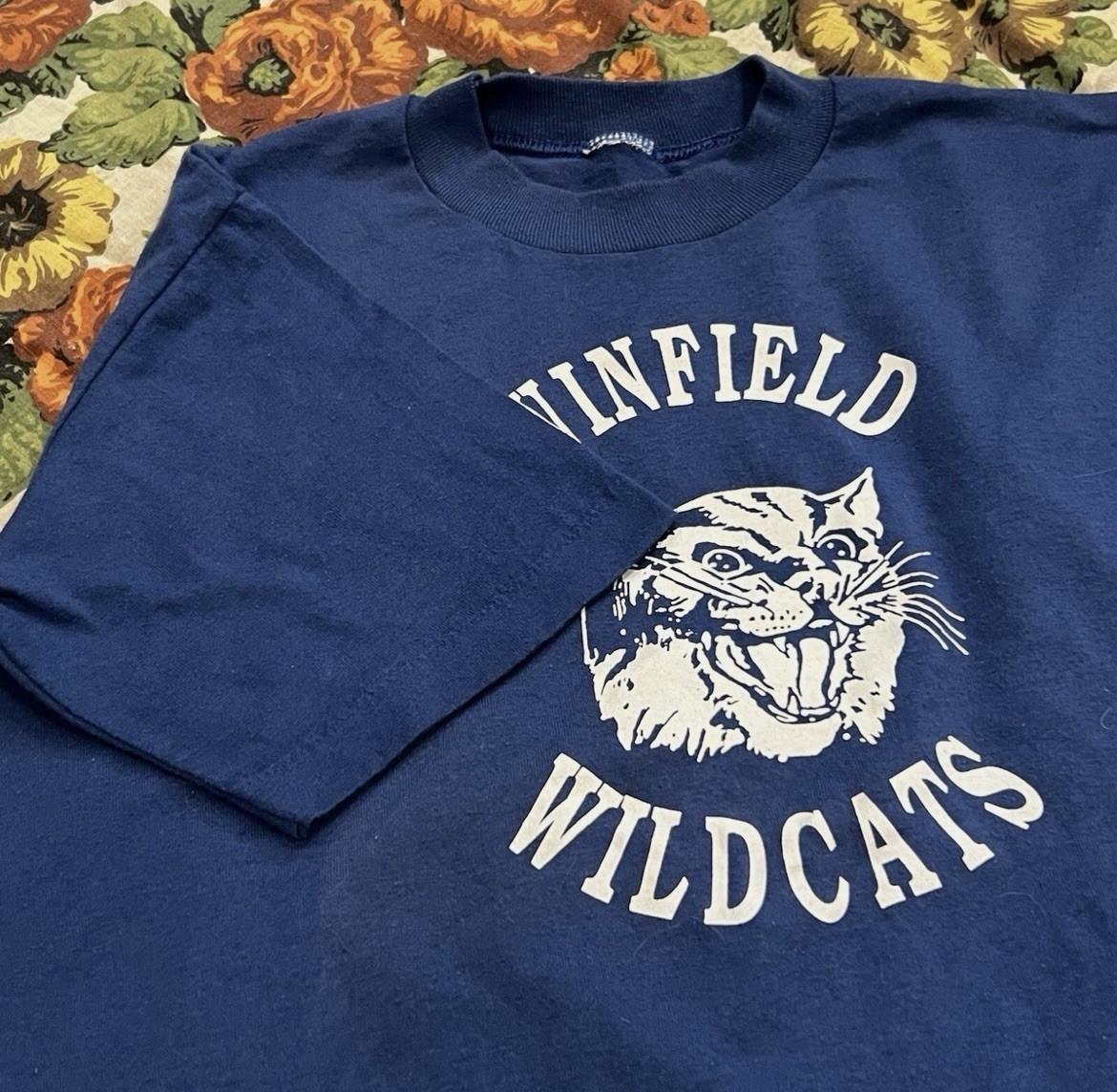Vintage Single Stitch Winfield Wildcats T-Shirt Small Retro Sports