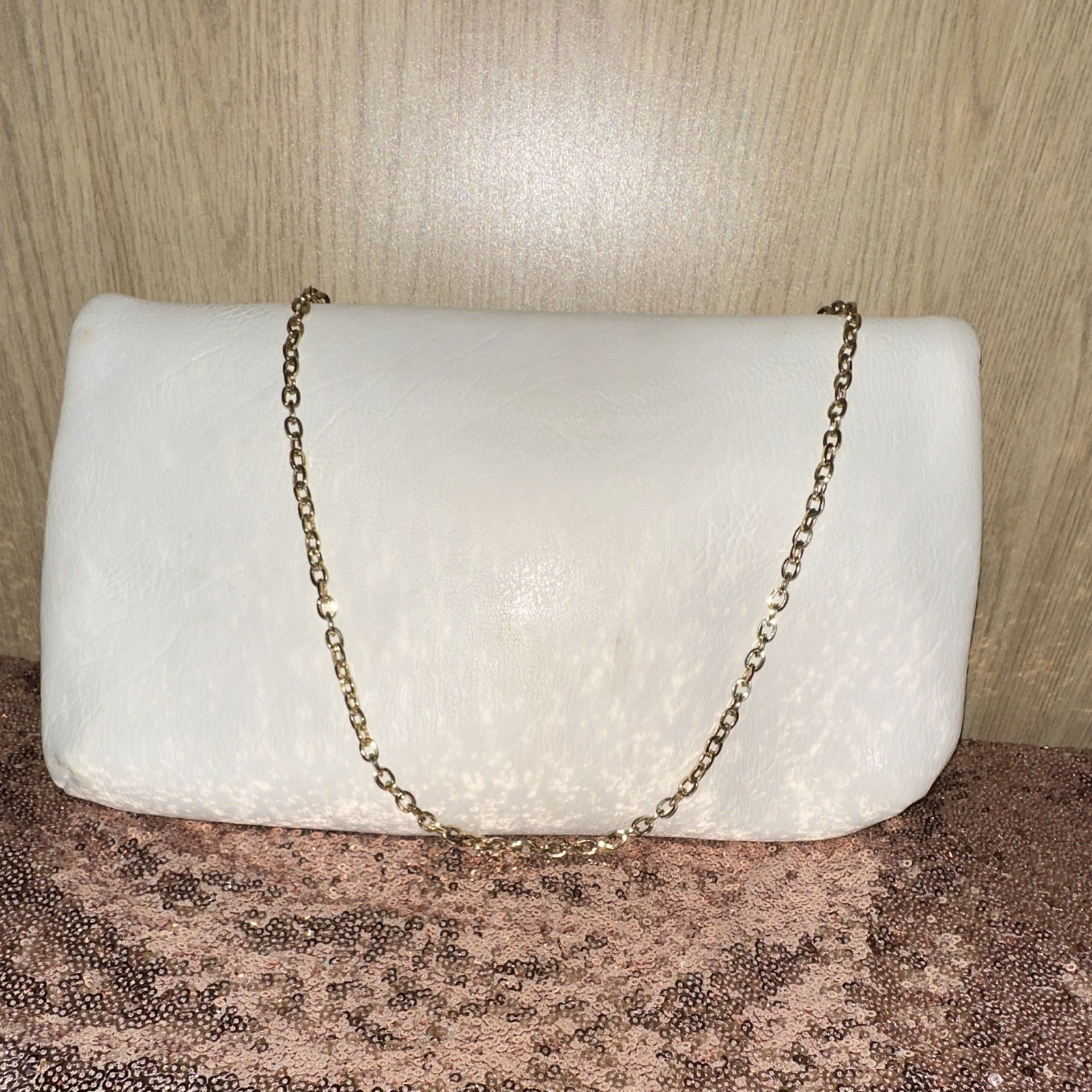 Elle White Clutch Purse Gold Tone Chain Strap Zip & Magnetic, Detachable Strap