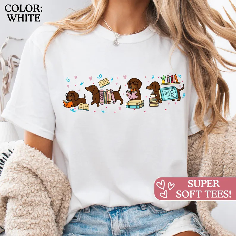 Dachshund Book Lover Comfort Tee