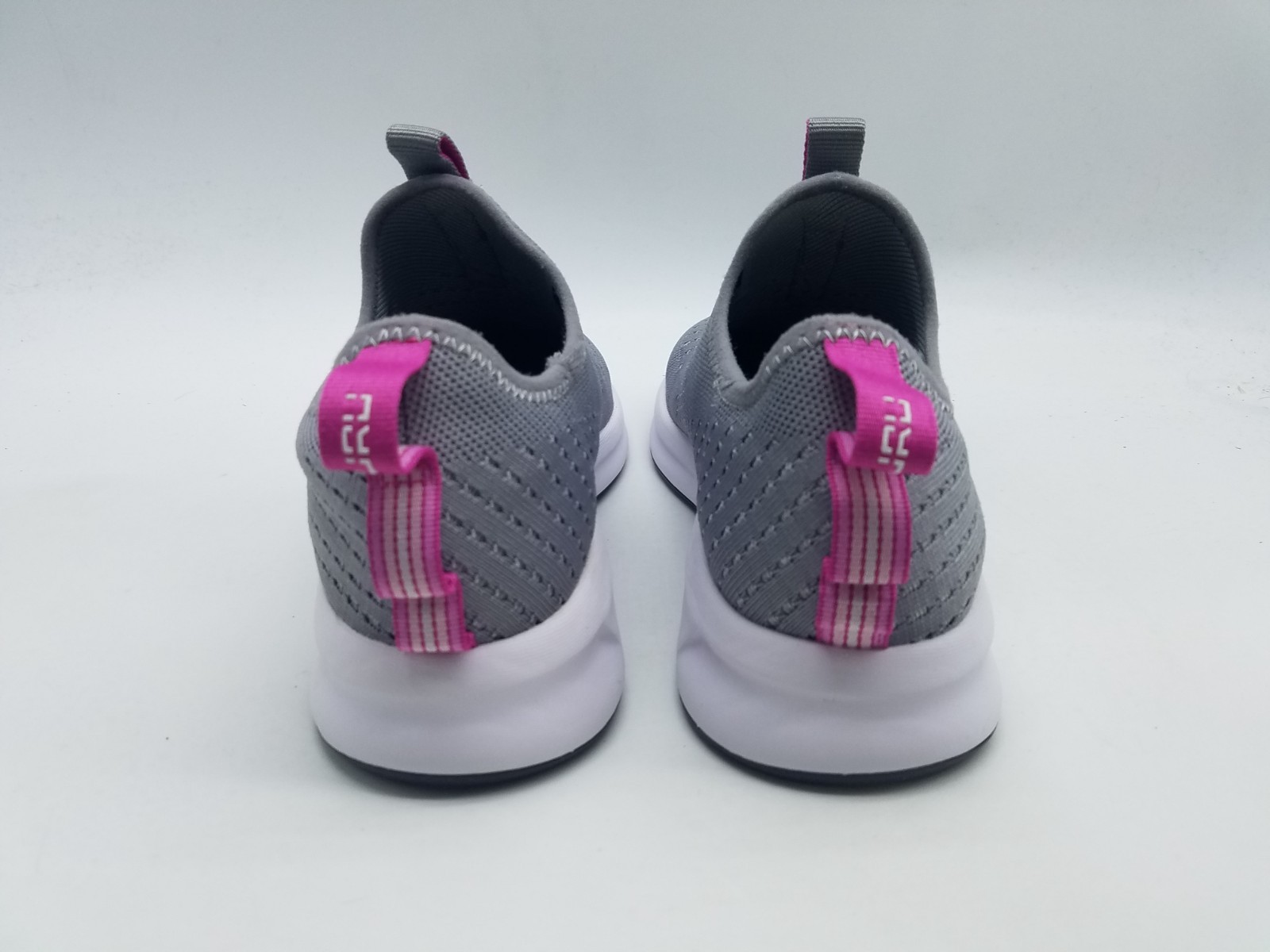 Kuru Atom Slip On Women’s Size 7 Medium Sneakers Gray *Worn once
