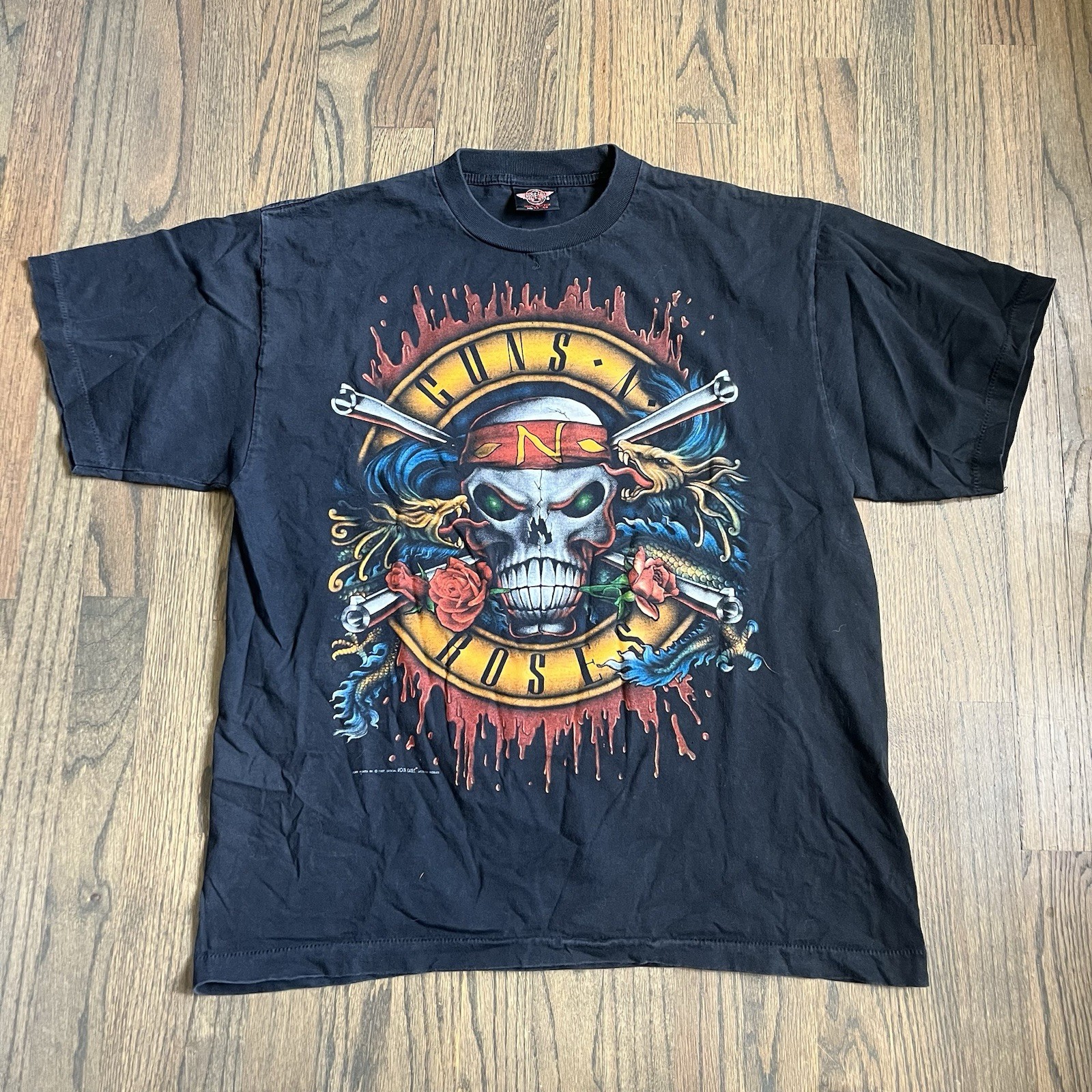 Rare Vintage 90s Guns And Roses Rock Eagle 1997 Band Tee Shirt Sz XL