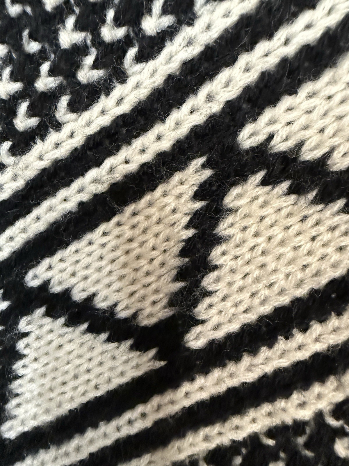 ANTHROPOLOGIE Do Everything In Love Poncho ONE SIZE Black/Cream Acrylic Knit
