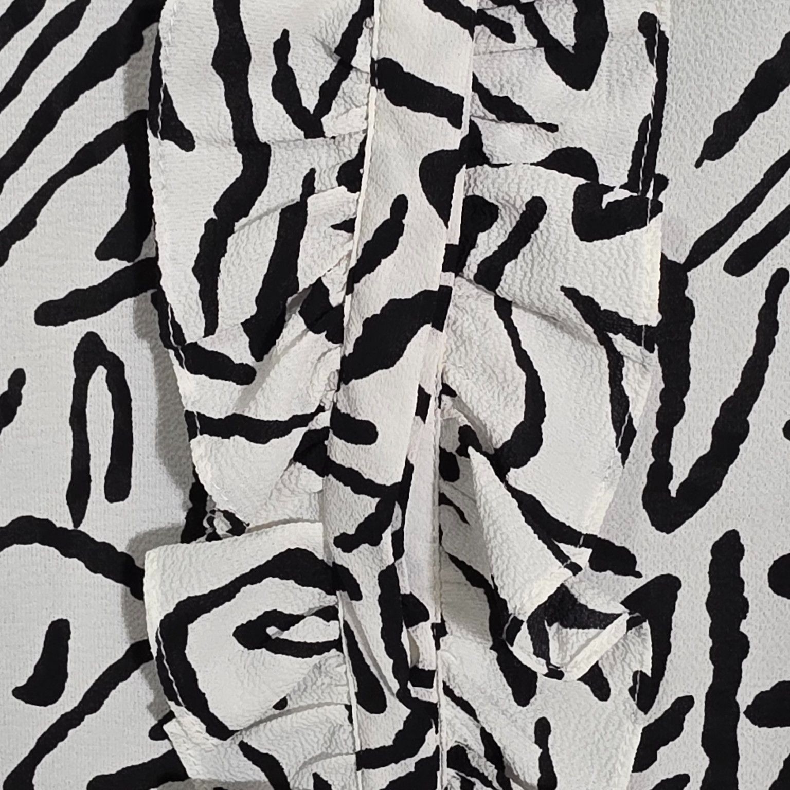Milano L Black White Zebra Print Ruffle Sleeveless Blouse Top MSRP $68