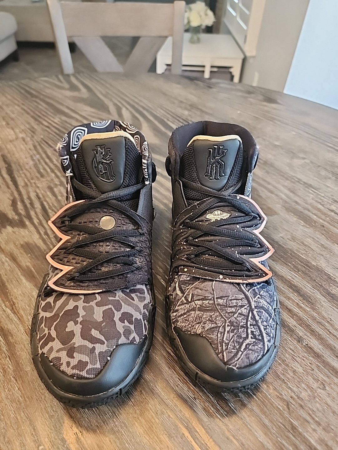 Size 5y – Nike Kyrbrid 2 What The Black Basketball Sneaker (CQ9323-001)