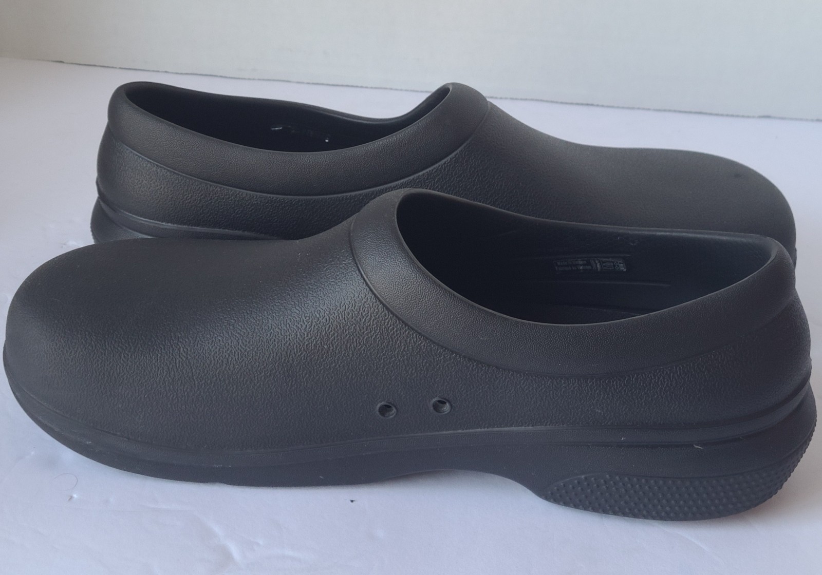 Crocs M8 W10 Bistro Black at Work Clog Shoes Slip Resistant Nursing Chef Comfort