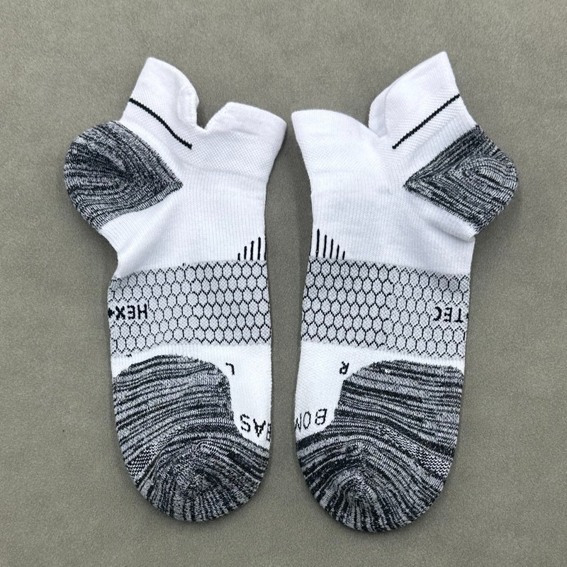 4 Pairs Women’s Ankle Lightweight Running Socks Size Large 4 Colors Mix BOMBAS