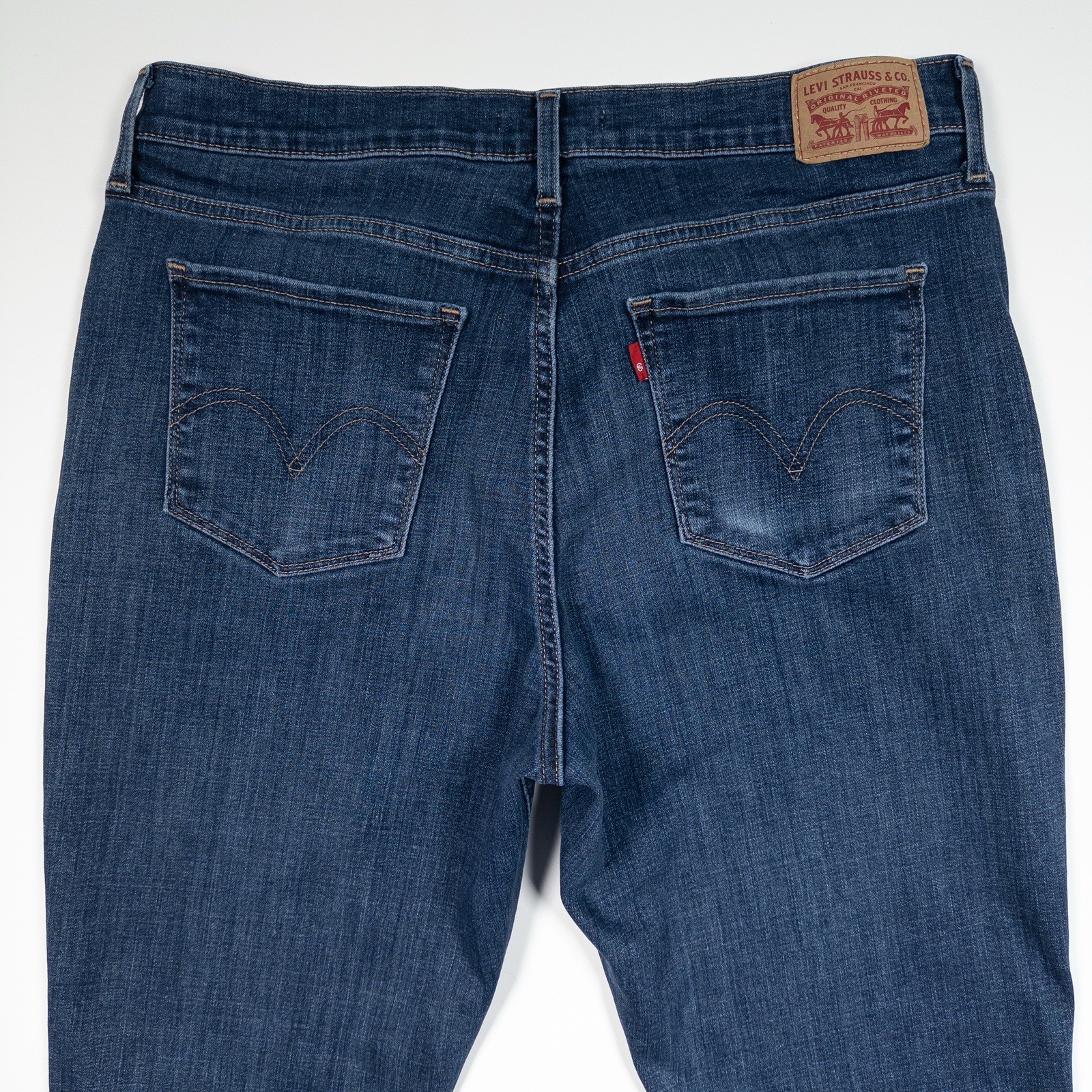 Levis Jeans Womens 31 Blue Classic Straight Leg Stretch Medium Wash Denim Casual