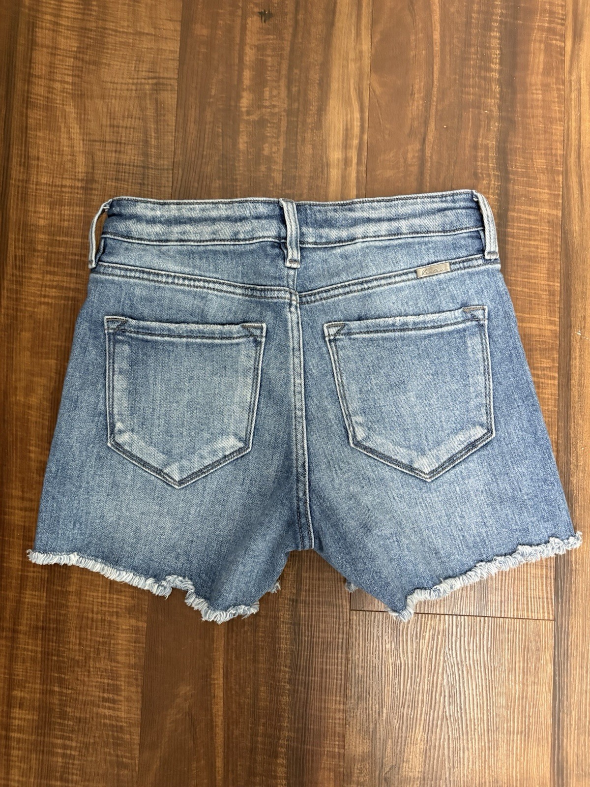 KanCan Women’s Blue Denim High Rise Cut Off Shorts M Medium Wash Frayed