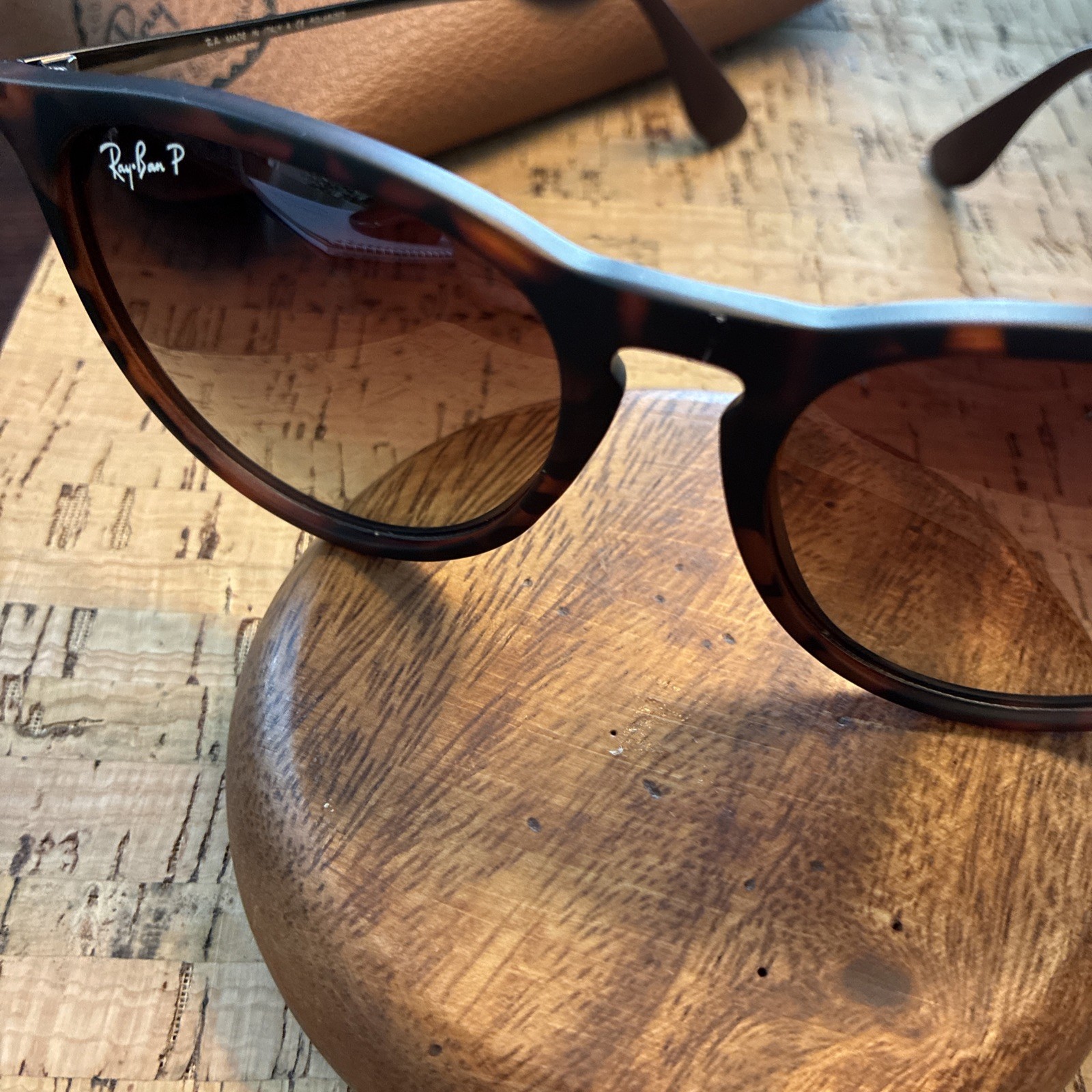 Rayban Erika RB4171 Tortoise Matte / Gradient Brown Sunglasses