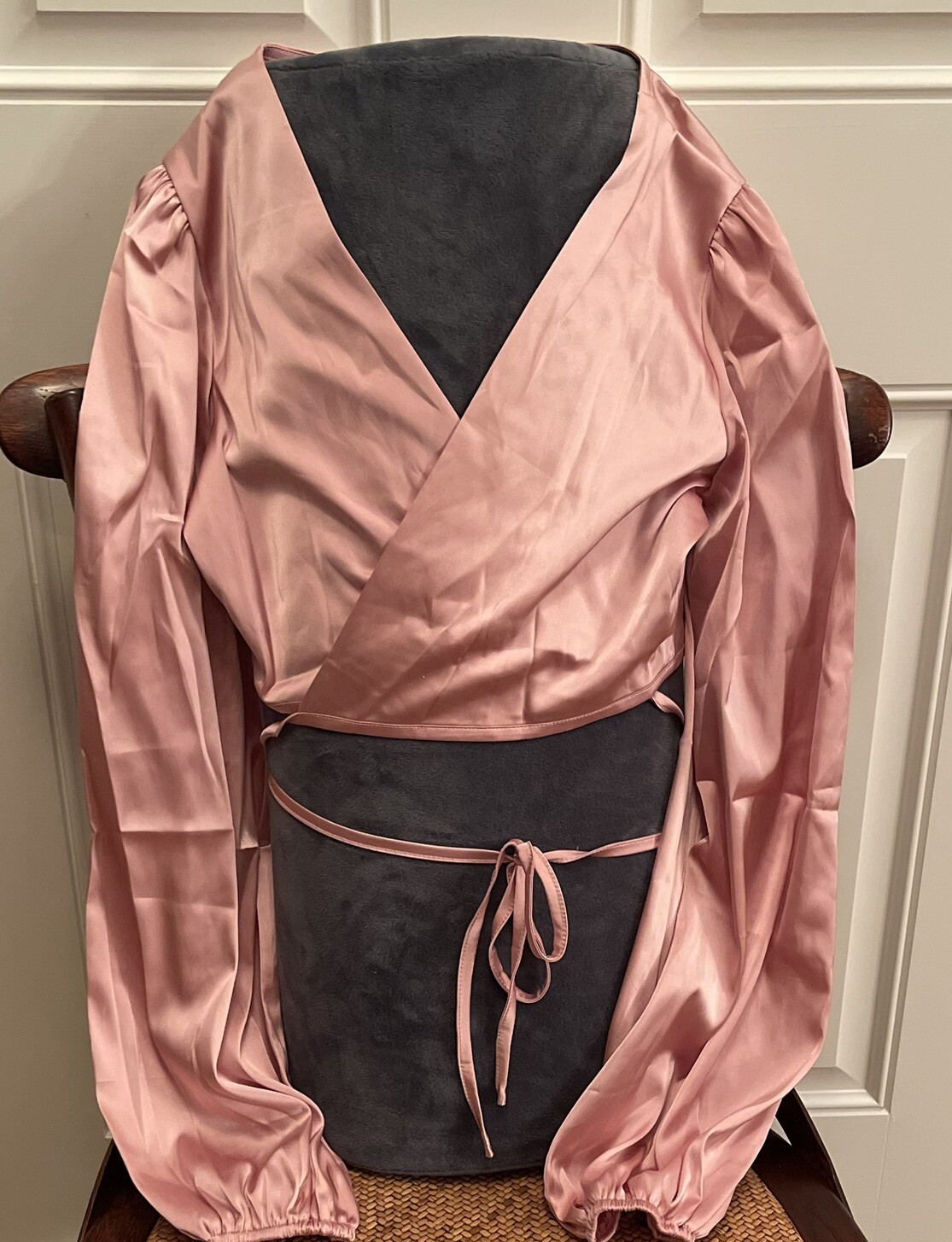 Lyaner Women’s Satin Wrap V Neck Criss Cross Tie Long Sleeve Crop Blouse Top. XS