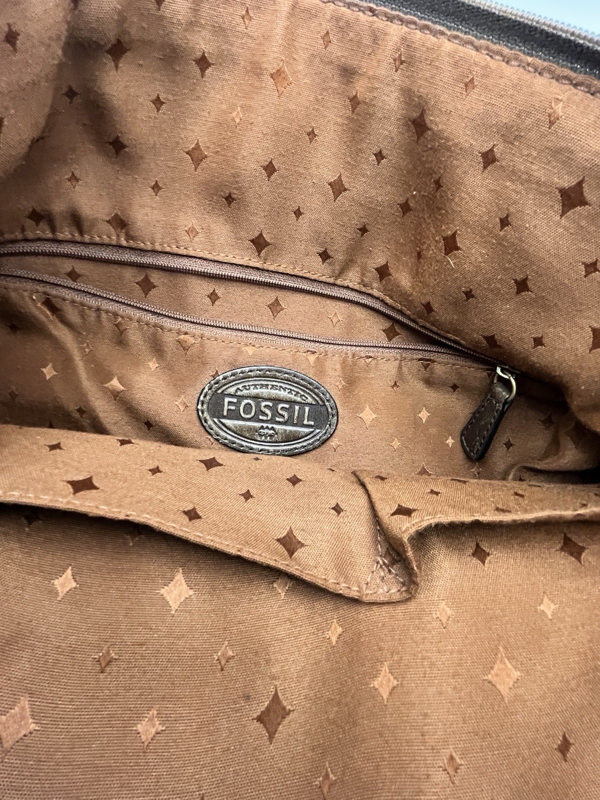 Fossil Brown Crossbody Bag Turn-Lock Flap Zip Pockets Detachable Strap