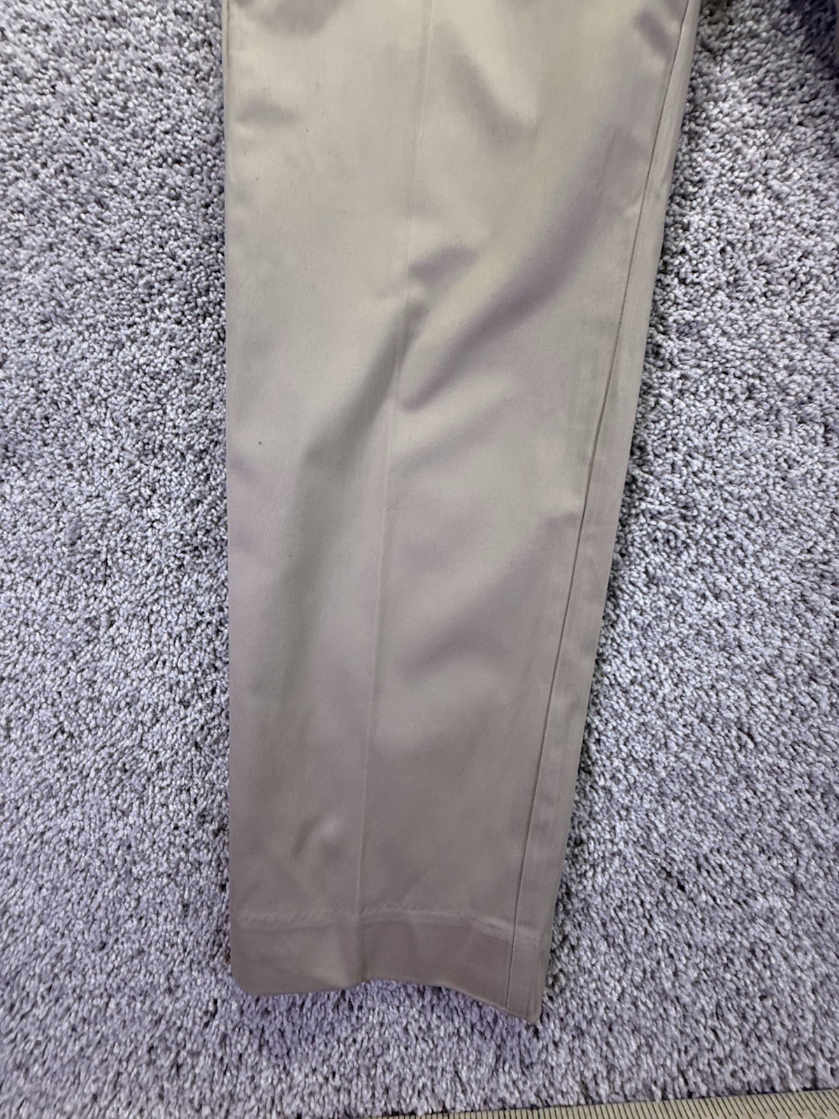 NEW Goodfellow & Co. Men’s Slim Trousers Tapered Leg Khaki Size 36 x 32