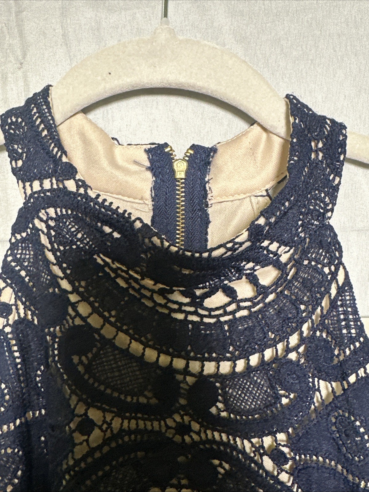 Boohoo Blue Sleeveless Lines Floral Cut Out Dress Woman’s Size 6 Crochet