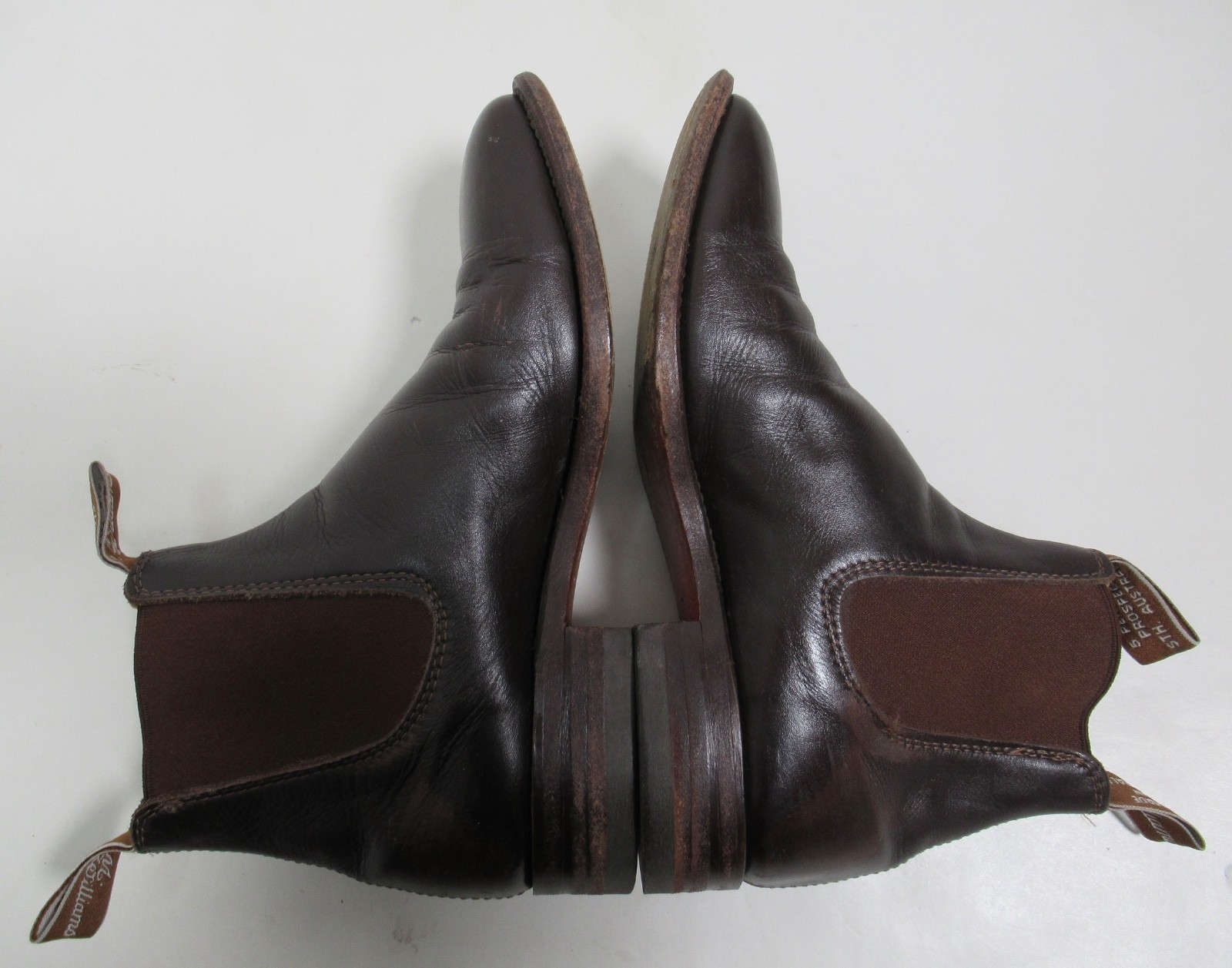 R.M. Williams Men’s Comfort Craftsman Chelsea Boot Chestnut 6 US / 5 UK / 38 EU