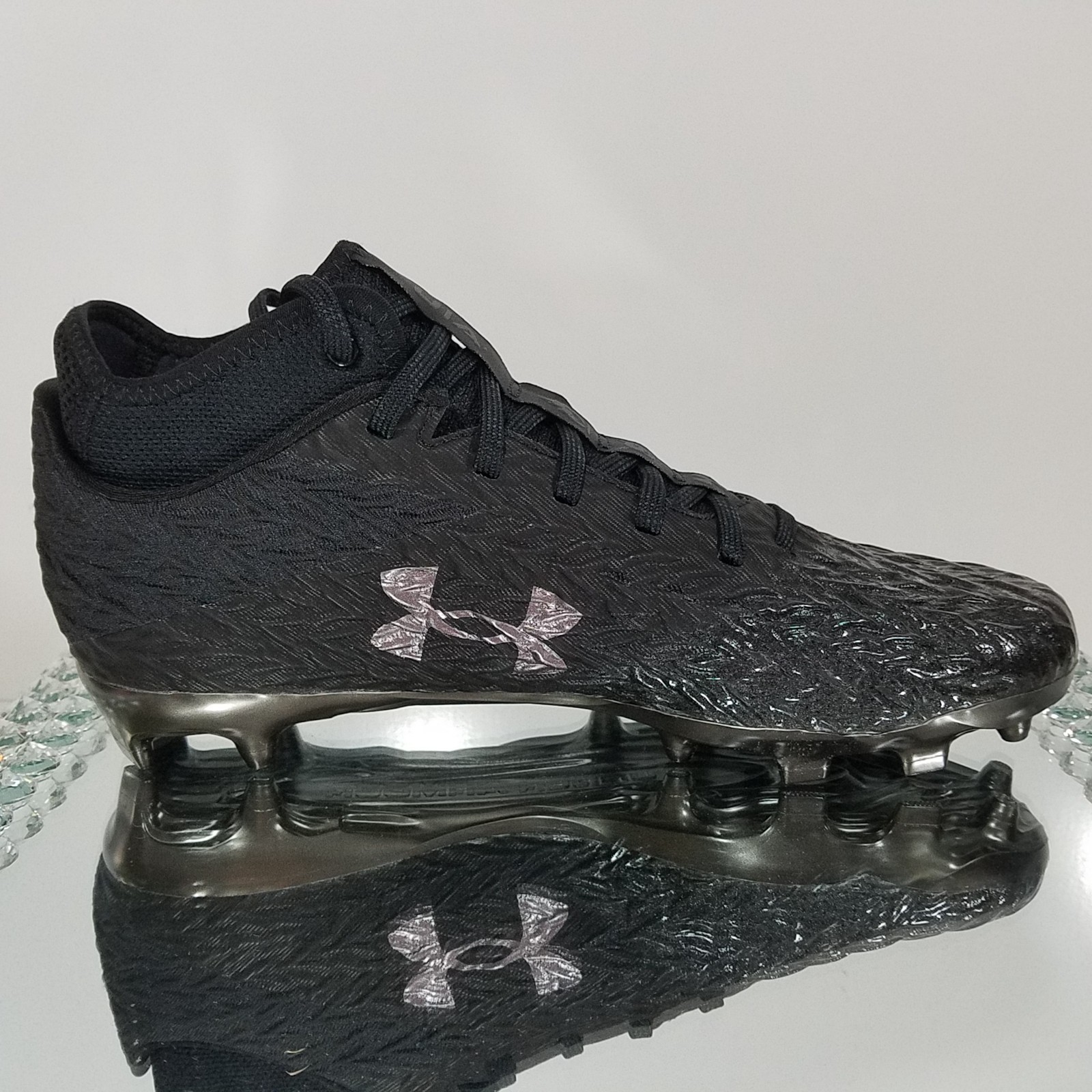 Under Armour Spotlight 4 MC Black Football Cleats – Men’s Size 10 – 3027977-001