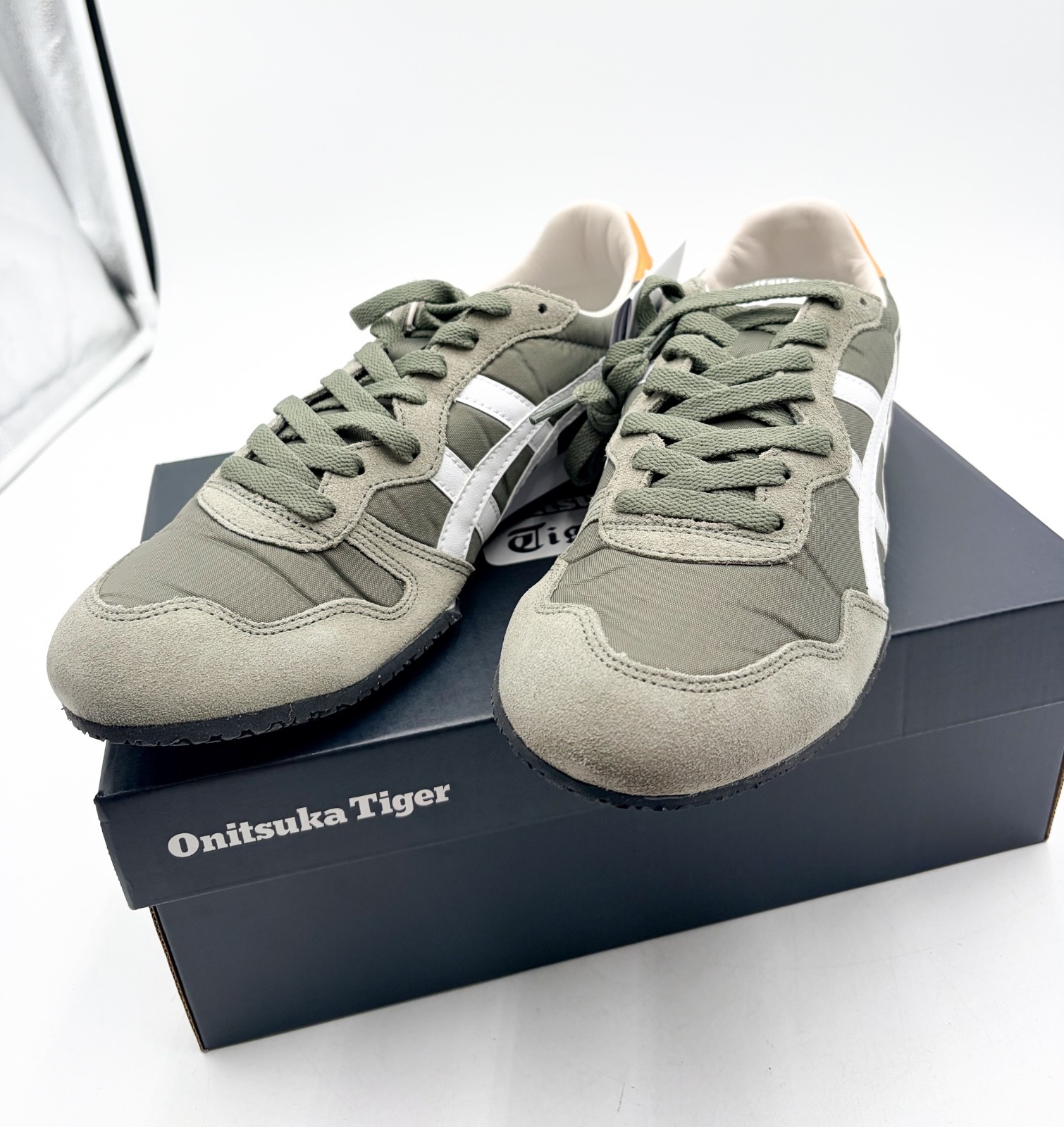 【NEW】Onitsuka Tiger SERRANO Burnt Olive/White Daily Sneaker (Men’s US 8.5)