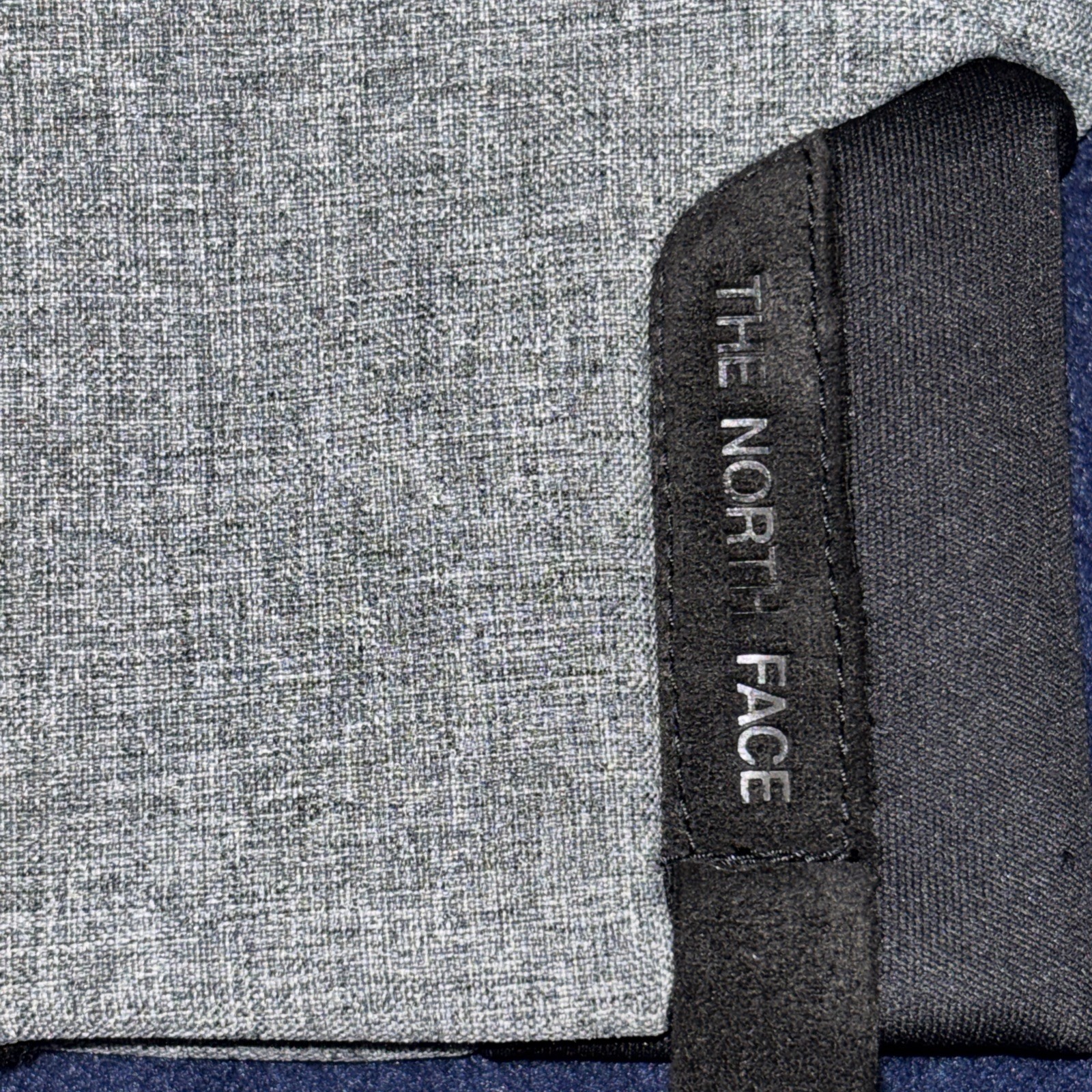 The North Face Men’s Apex Insulated Etip Gloves medium -Gray
