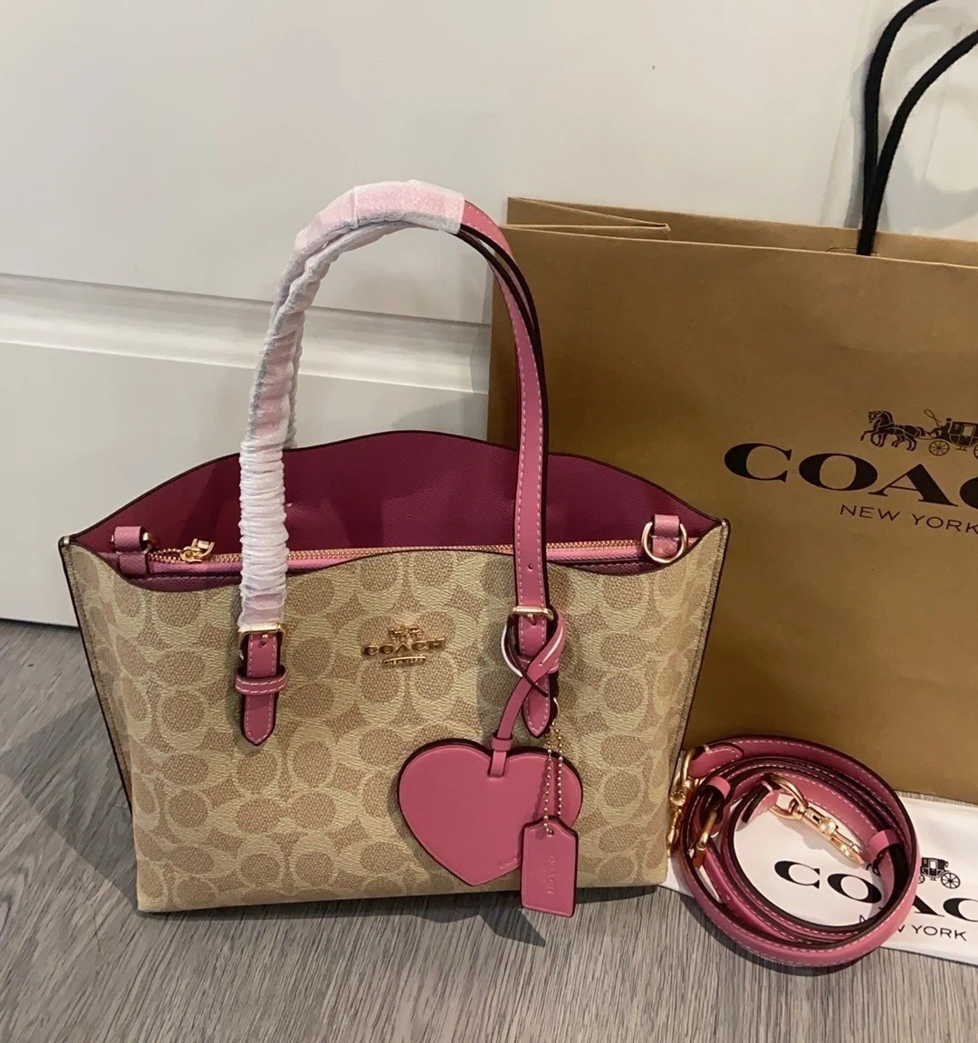 Coach CDF03 Mollie Tote Bag 25 Signature Canvas With Heart Charm Sand Peony NWT