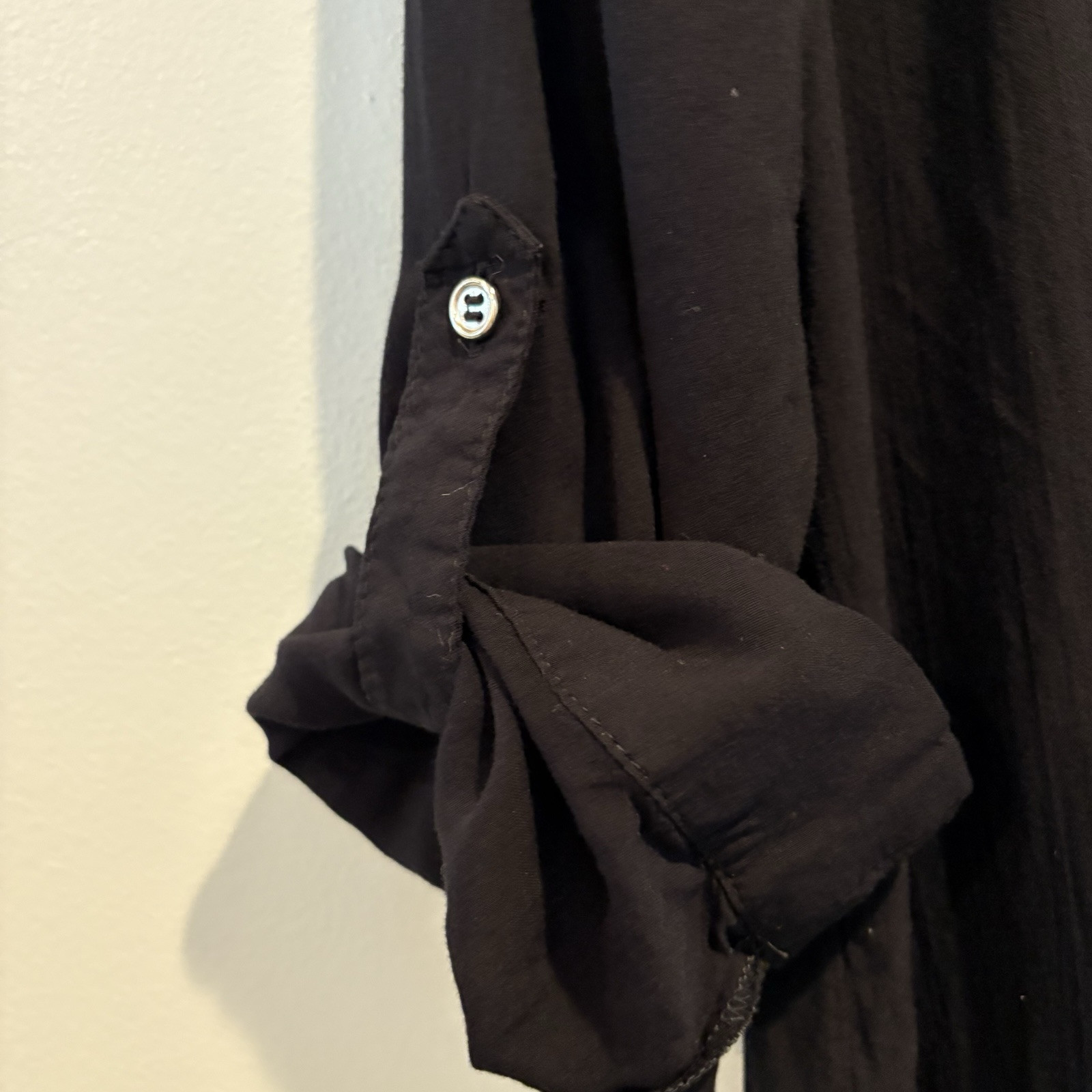 Atmosphere Top Small Black Roll Tab Sleeve Classic Casual Capsule Staple