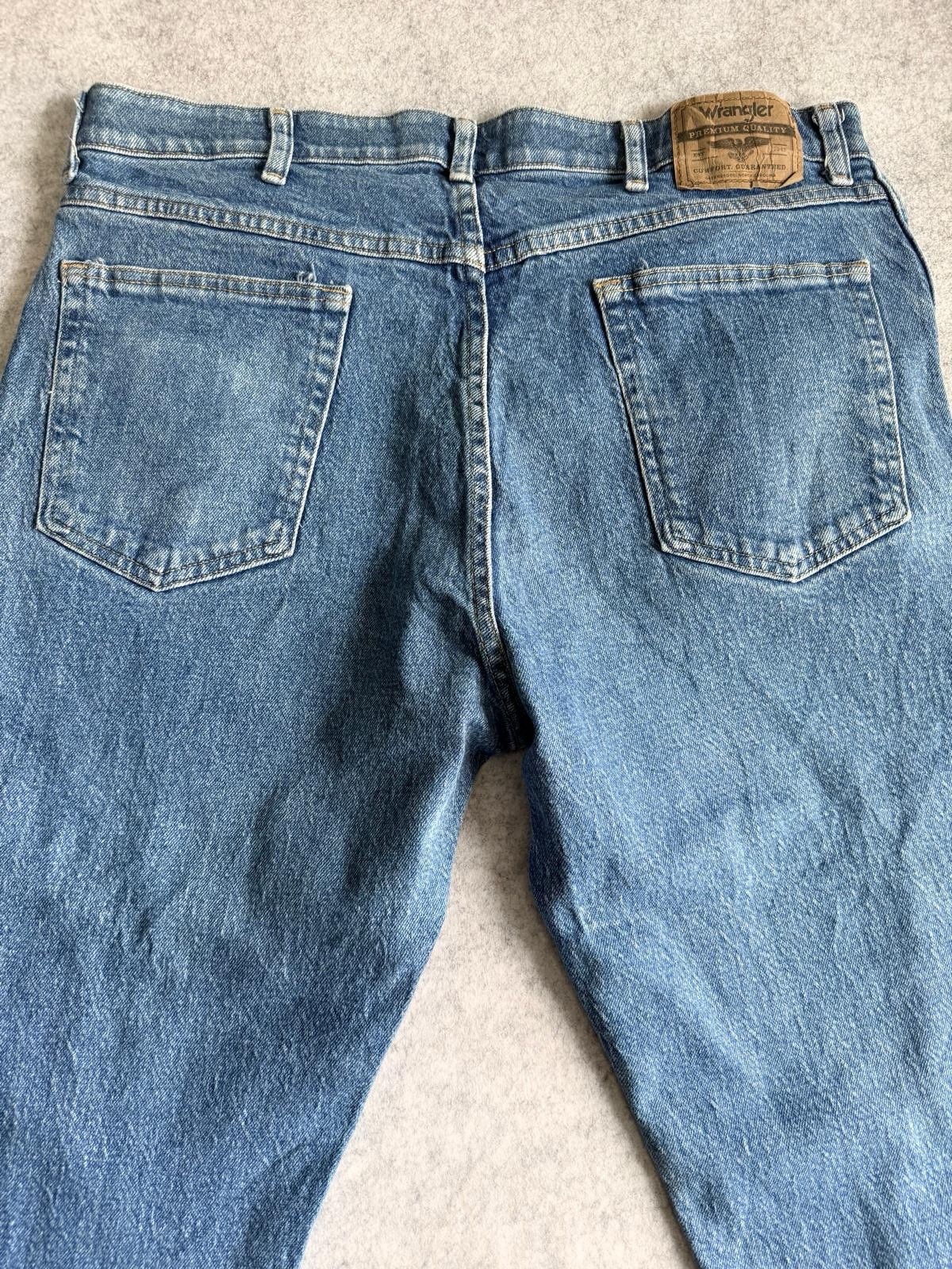 Wrangler Men’s Regular Fit Premium Quality Jeans Blue, W36 L29 Good Condition.
