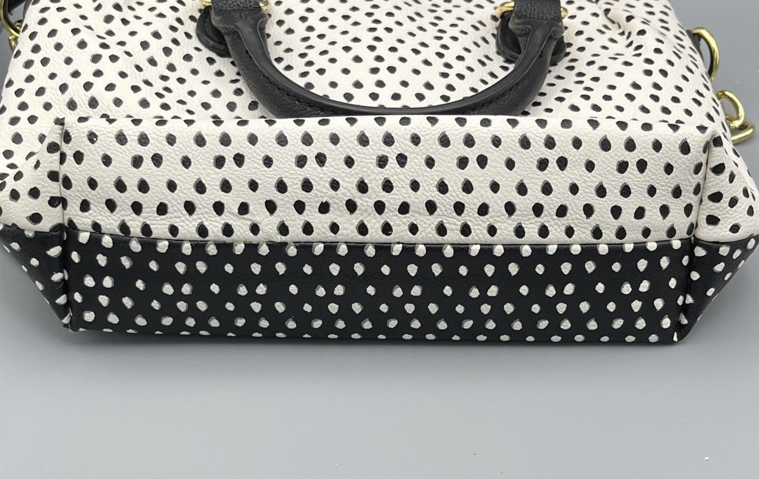 Betsey Johnson Polka Dot Shoulder Bag Purse Black & White Turquoise Bow Charm