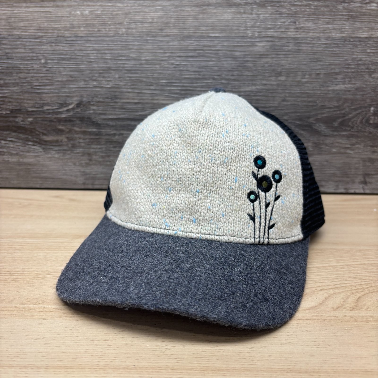 Pistil Hat Cap Snap Back Gray Flower Embroidery Knit Sweater Trucker Mesh Womens