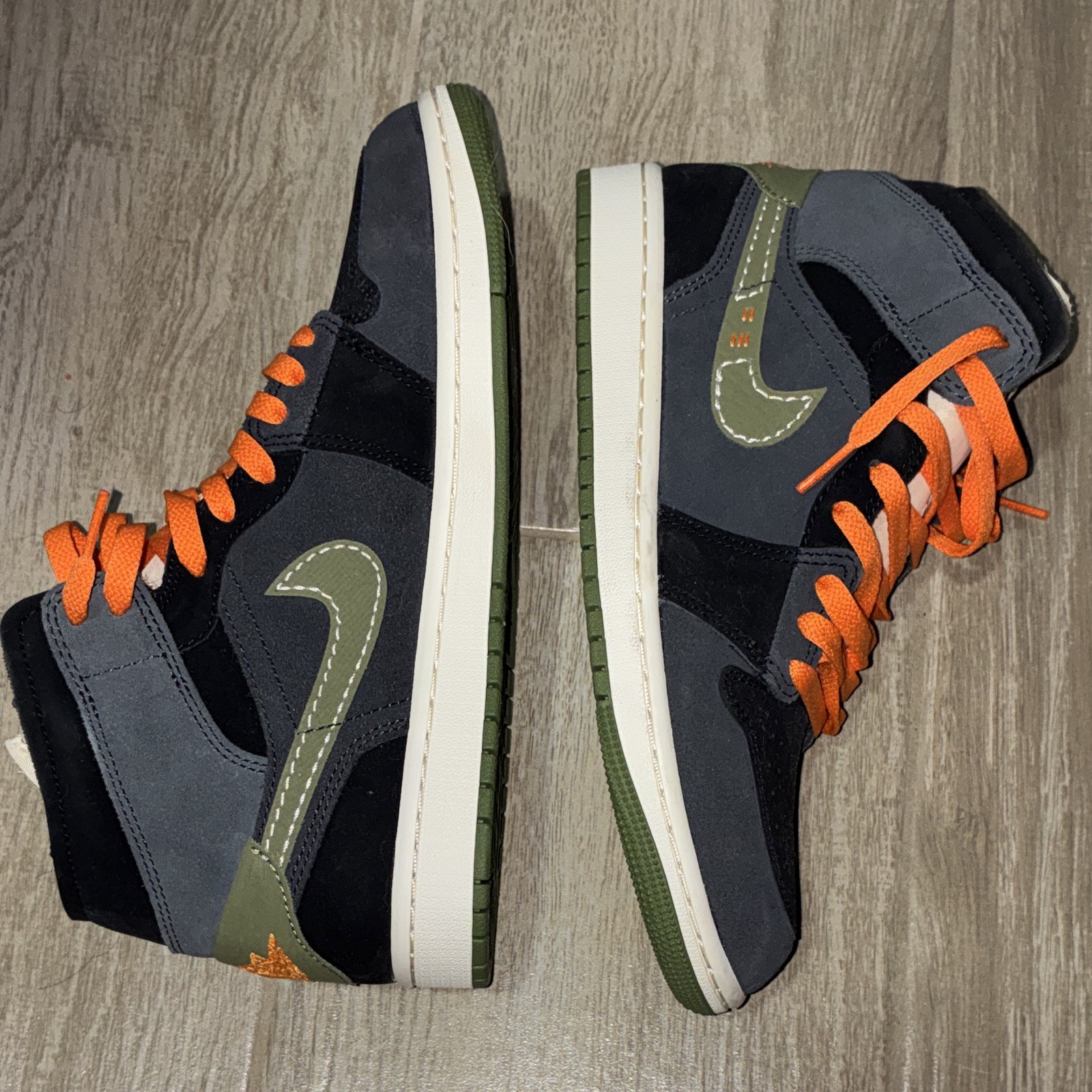Jordan Air Jordan 1 Mid Mid-Top Colorblock Sneaker Black Gray Green Orange