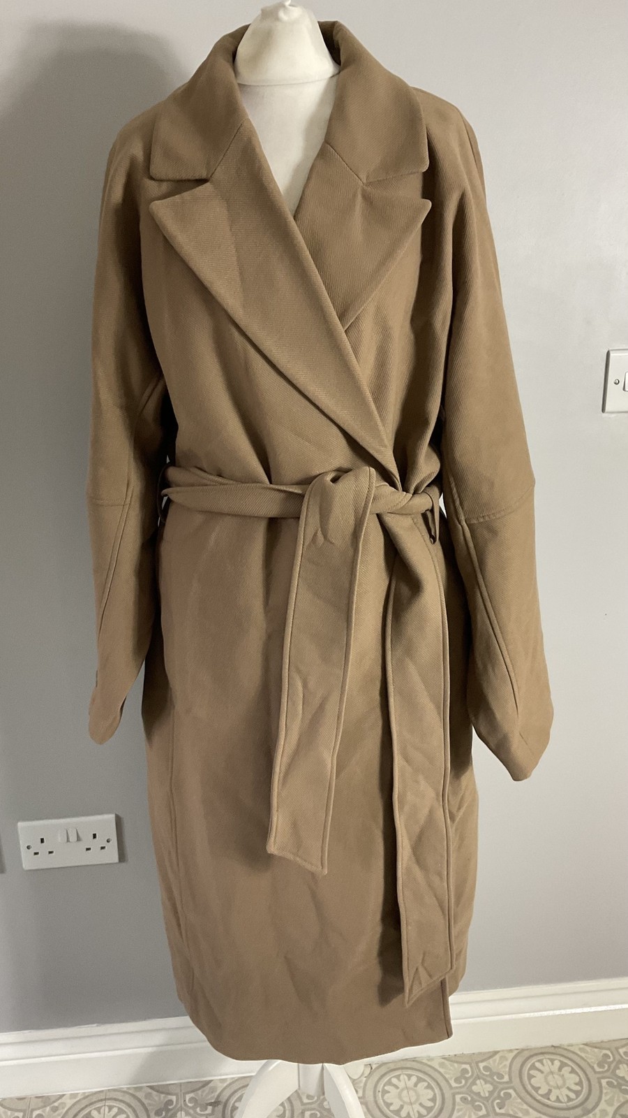 BNWT H&M coat tan caramel brown long tie fastening pockets L new