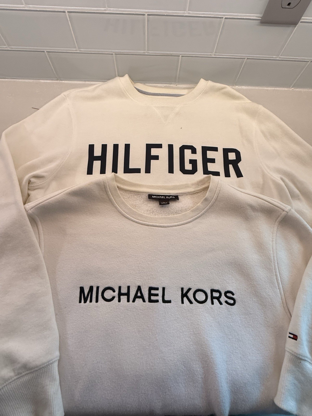 2 Tommy Hilfiger & Michael KORS White Sweatshirts Comfy Medium LRG