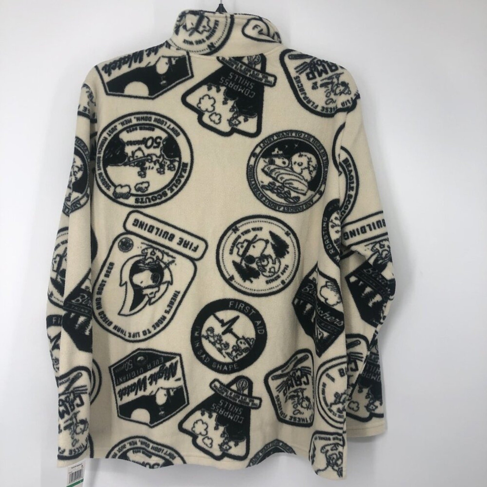 Macy’s Hybrid Apparel Peanuts Beagle Scout Adult Fleece Shacket White Size L NWT