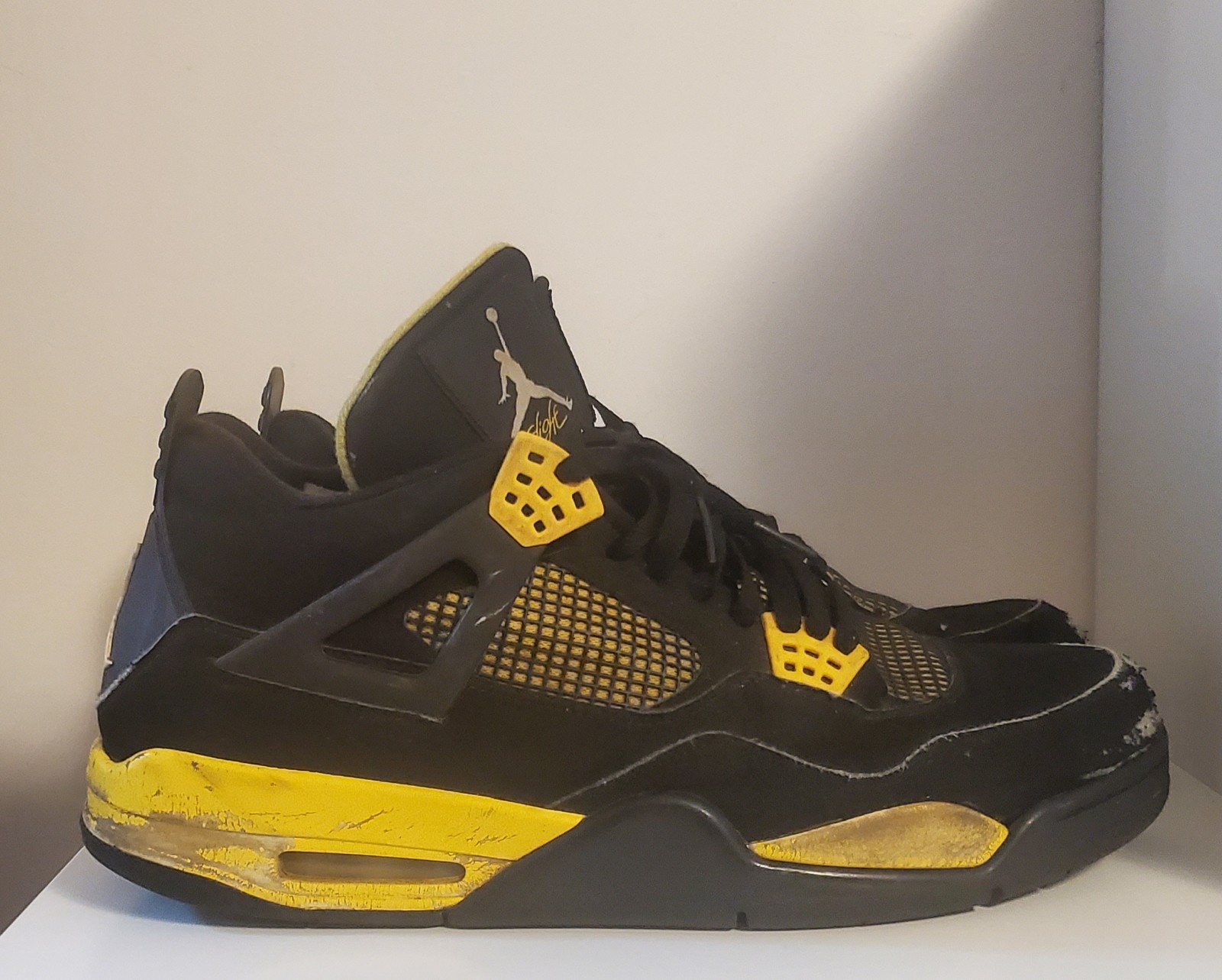 2023 Air Jordan 4 Retro Mid Thunder Black Yellow DH6927-017 size 14!