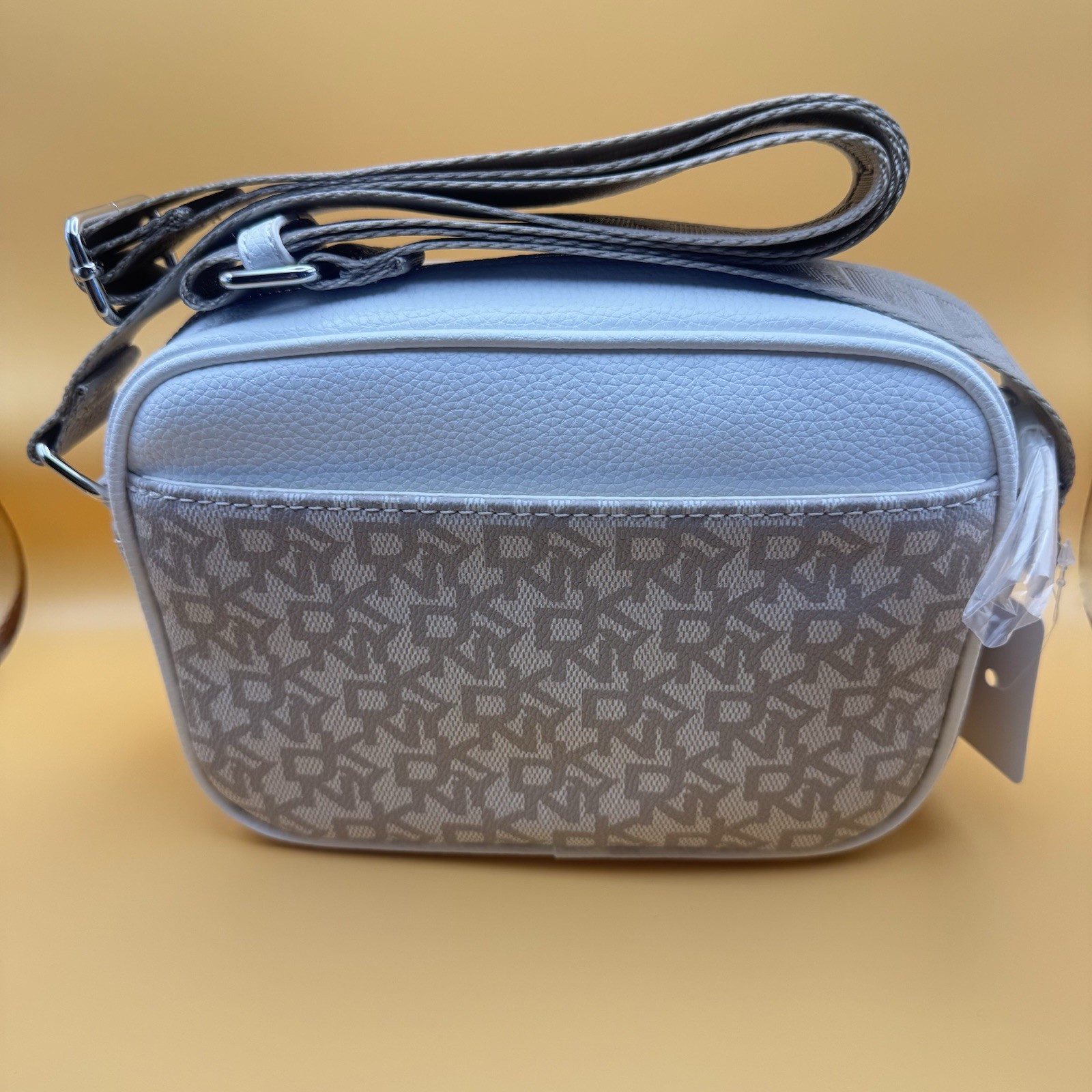 DKNY Camera Crossbody Bag Marshmellow White/Beige NEW