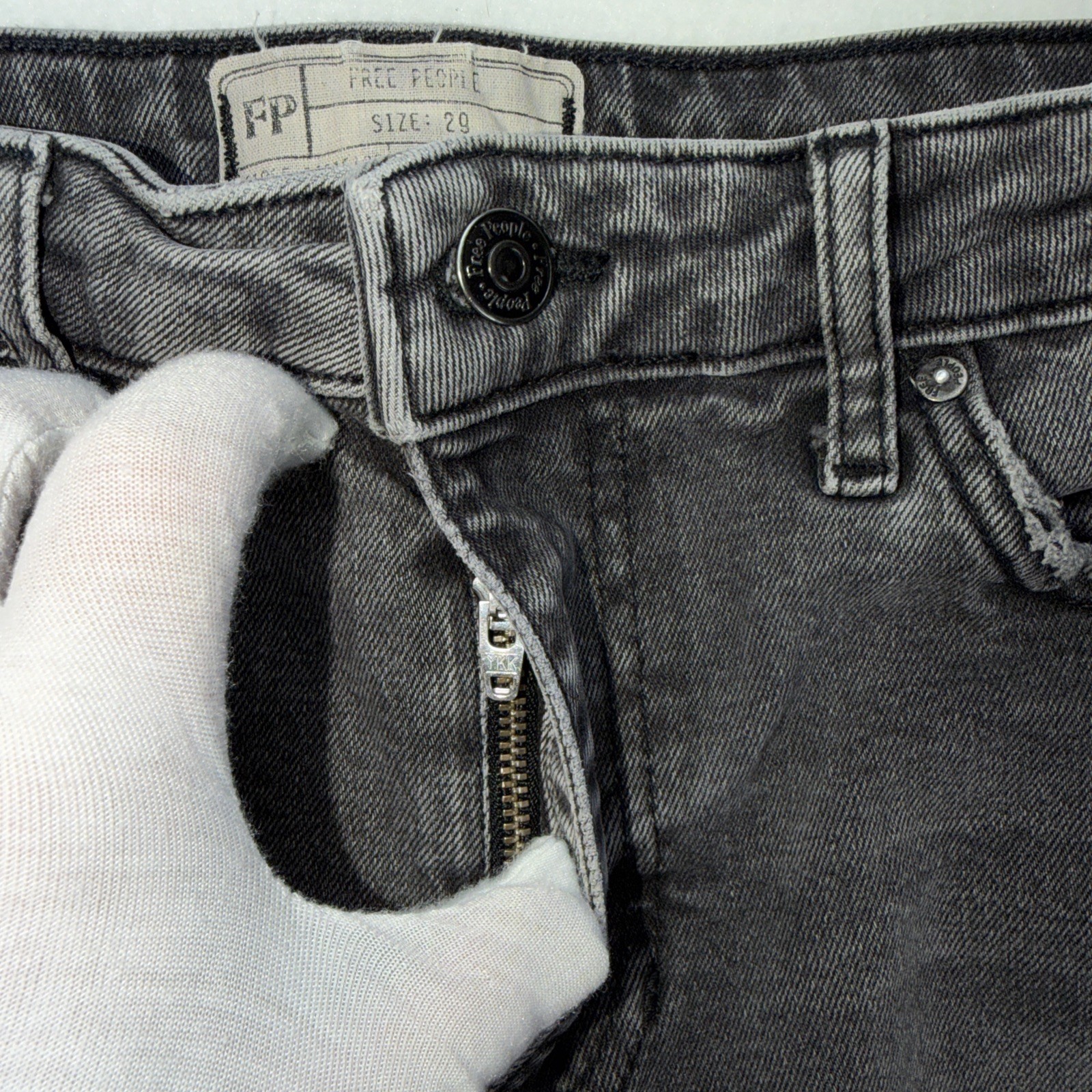 We The Free Free People Straight Jeans Gray Frayed Hem Zip Fly Size 29