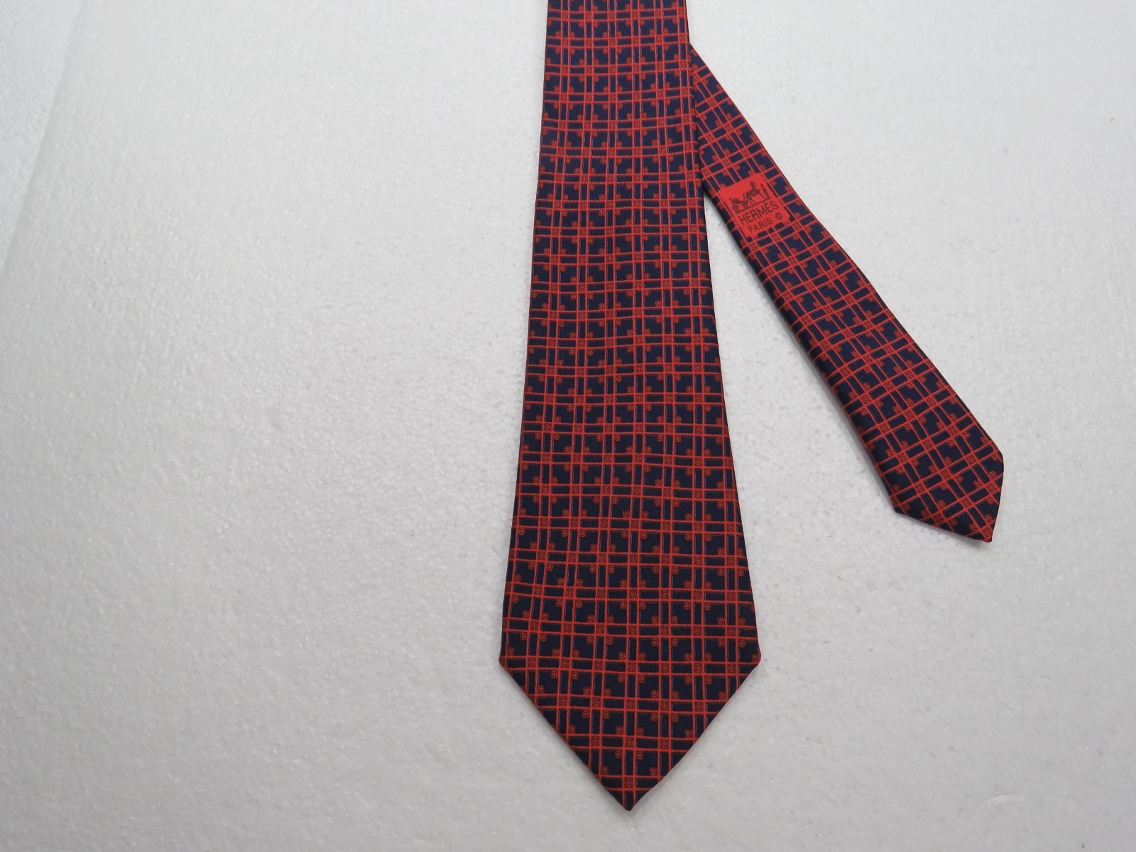HERMES Paris Tie Black & Red Geo Check Pattern 100% Silk Hand Made 3.25″x 58″
