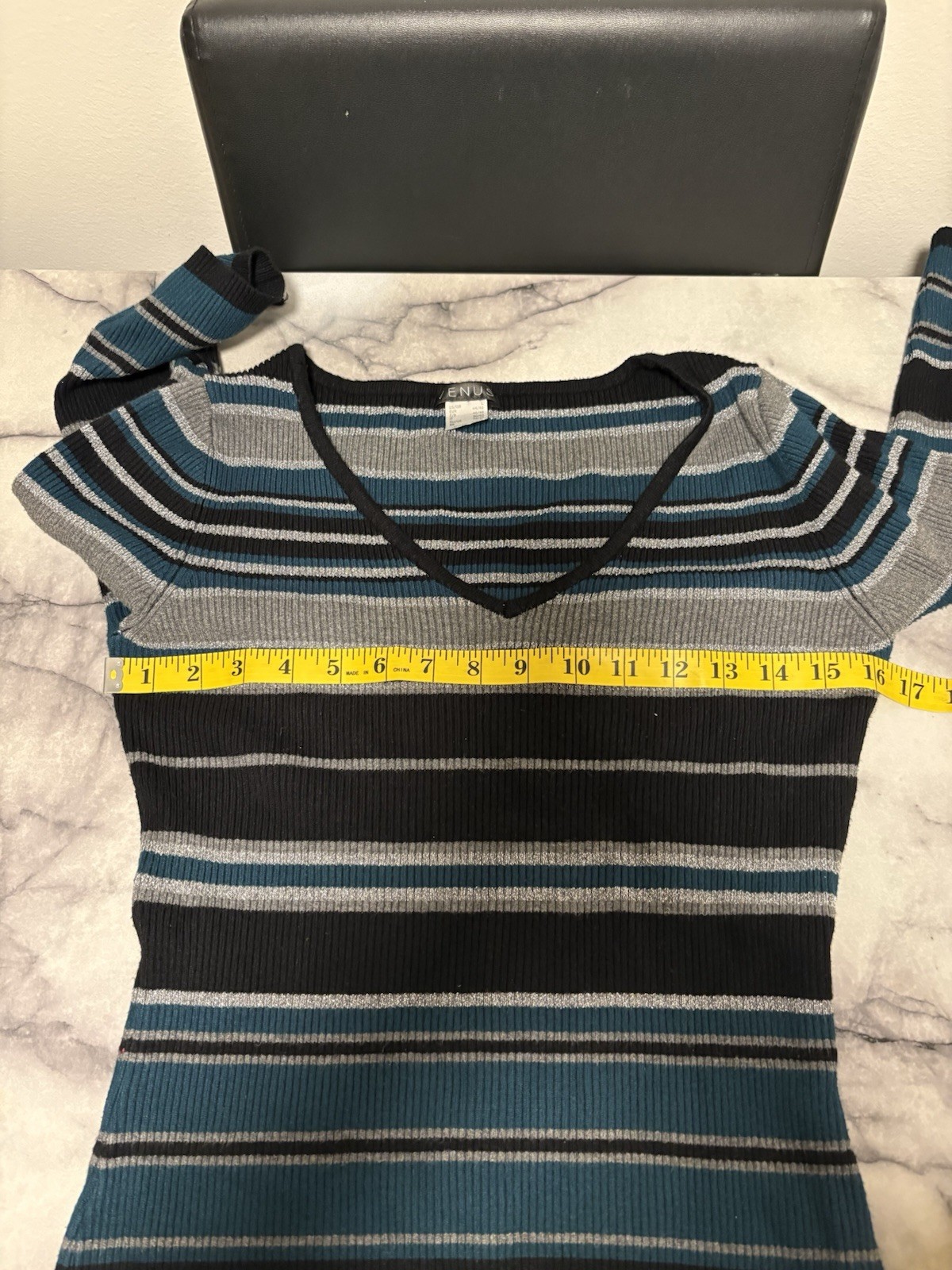 Venus Pullover 3/4 Laced Sleeves Striped Green Blk Gray Color Metallic Top L