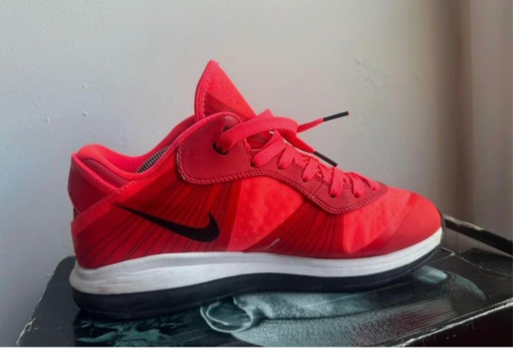 Nike LeBron 8 V/2 Low Solar Red – size 9.5