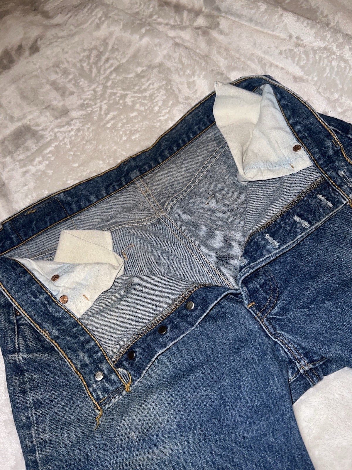 Levi’s 501 Series Men’s Blue Medium Wash Denim Jeans Straight Button Fly