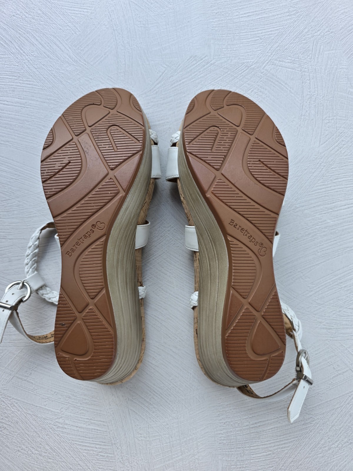 BareTraps White Mairi Wedge Sandals with Multi-Strap Size 9.5M Summer Boho